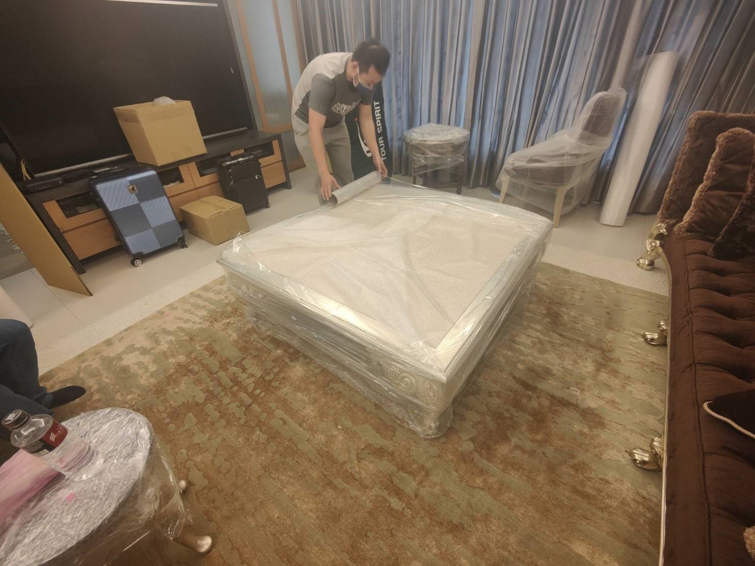 專人到府打包、尺寸較大家具以樓梯搬運作業、歐美規格沙發以樓梯搬運、搬家公司推薦、新北搬家公司推薦【榮福搬家公司】基隆搬家、南港搬家、桃園搬家公司推薦、家庭搬家、精緻搬家、精緻包裝、打包裝箱、跨縣市搬家、貴重家具精緻包裝、人工搬運、搬家具、白土報紙、搬家首選、搬家紙箱、氣泡捲、膠膜、黃色透明膠帶、大型家具搬運、台北搬家公司推薦:大台北搬家,精緻包裝搬運「細膩包裝、專業搬運、用心服務、以客為尊」是榮福搬家公司的宗旨與精神。歡迎立即來電02-2651-2727專人服務。 專人到府打包、尺寸較大家具以樓梯搬運作業、歐美規格沙發以樓梯搬運、搬家公司推薦、新北搬家公司推薦【榮福搬家公司】基隆搬家、南港搬家、桃園搬家公司推薦、家庭搬家、精緻搬家、精緻包裝、打包裝箱、跨縣市搬家、貴重家具精緻包裝、人工搬運、搬家具、白土報紙、搬家首選、搬家紙箱、氣泡捲、膠膜、黃色透明膠帶、大型家具搬運、台北搬家公司推薦:大台北搬家,精緻包裝搬運「細膩包裝、專業搬運、用心服務、以客為尊」是榮福搬家公司的宗旨與精神。歡迎立即來電02-2651-2727專人服務。