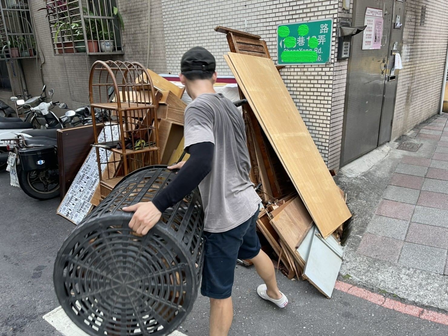 家庭垃圾清運公司、搬家公司推薦、新北搬家公司推薦【榮福搬家公司】台北市垃圾清運、垃圾清運價格、大型垃圾清運費用、南港搬家、桃園搬家公司推薦、台北搬家公司推薦、搬垃圾處理、廢棄物清運、廢棄家具清運、廢棄物處理、搬運廢棄物、家具垃圾處理、清垃圾、清運、搬家具、冰箱搬運、基隆搬家、搬家電、床墊搬運、搬衣櫃、搬大型家具、大型家具丟棄、家庭廢棄物清運、公司行號搬遷、家庭搬家、鋼琴廢棄處理、搬家首選、搬工計時、人工搬運、搬運、廢棄家具處理,針對顧客都秉持以用心實在專業搬家技巧,搬家實在用心值得您的信賴與選擇。歡迎來電咨詢02-2651-2727,榮福搬家有專員立即為您服務。 家庭垃圾清運公司、搬家公司推薦、新北搬家公司推薦【榮福搬家公司】台北市垃圾清運、垃圾清運價格、大型垃圾清運費用、南港搬家、桃園搬家公司推薦、台北搬家公司推薦、搬垃圾處理、廢棄物清運、廢棄家具清運、廢棄物處理、搬運廢棄物、家具垃圾處理、清垃圾、清運、搬家具、冰箱搬運、基隆搬家、搬家電、床墊搬運、搬衣櫃、搬大型家具、大型家具丟棄、家庭廢棄物清運、公司行號搬遷、家庭搬家、鋼琴廢棄處理、搬家首選、搬工計時、人工搬運、搬運、廢棄家具處理,針對顧客都秉持以用心實在專業搬家技巧,搬家實在用心值得您的信賴與選擇。歡迎來電咨詢02-2651-2727,榮福搬家有專員立即為您服務。
