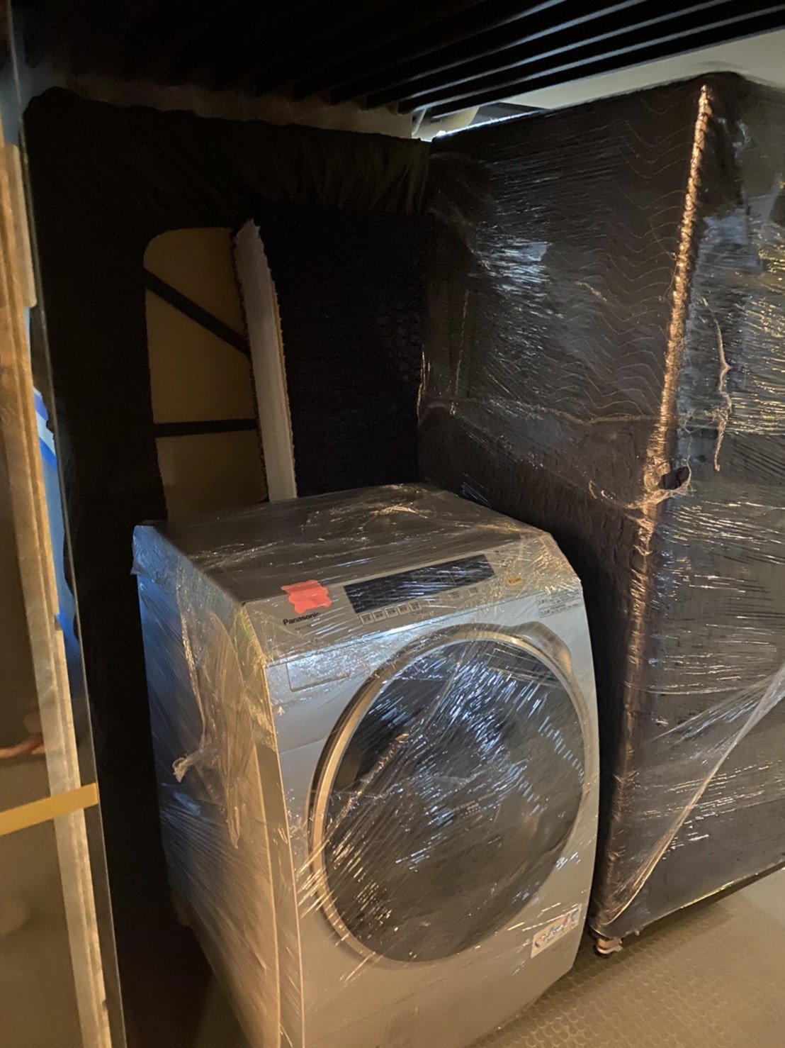 搬洗衣機【榮福搬家公司】家庭搬家、精搬金庫、搬保險櫃、精搬魚缸、跨縣搬家、搬工派遣、搬床墊、搬冰箱、搬家具、搬家首選、吊掛搬運、吊家具搬運、台北搬家公司推薦:大台北搬家,精緻包裝搬運「細膩包裝、專業搬運、用心服務、以客為尊」是榮福搬家公司的宗旨與精神。歡迎立即來電02-2651-2727專人服務。 搬洗衣機【榮福搬家公司】家庭搬家、精搬金庫、搬保險櫃、精搬魚缸、跨縣搬家、搬工派遣、搬床墊、搬冰箱、搬家具、搬家首選、吊掛搬運、吊家具搬運、台北搬家公司推薦:大台北搬家,精緻包裝搬運「細膩包裝、專業搬運、用心服務、以客為尊」是榮福搬家公司的宗旨與精神。歡迎立即來電02-2651-2727專人服務。