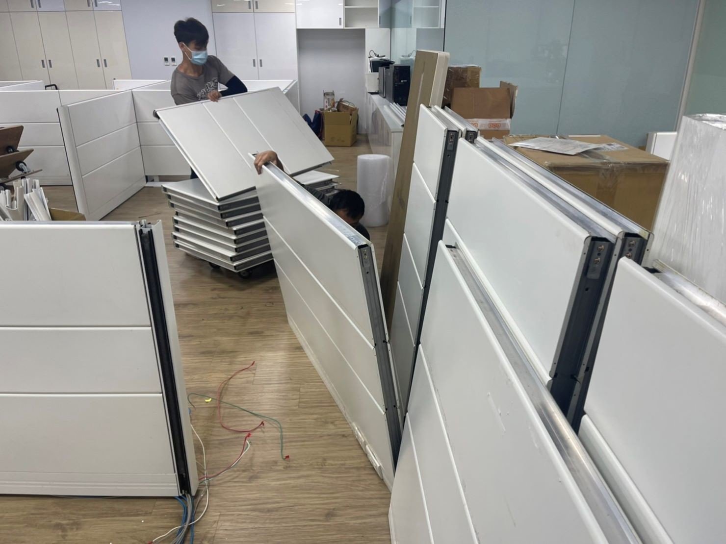 搬家公司推薦、台北搬家推薦【榮福搬家公司】搬遷估價、南港搬家、桃園搬家公司推薦、新北搬家公司推薦、基隆搬家、搬沙發、搬保險箱、金庫搬運、搬活動櫃、搬公文櫃、搬保密櫃、搬辦公桌、旋轉椅、辦公椅、搬資料櫃、辦公室遷移、搬會客桌、碎紙機、印表機、搬玻璃櫥櫃、會議桌搬運、OA屏風拆裝、事務機搬運、搬電腦設備、公司行號搬遷、政府機關搬遷、學校單位搬遷、精緻包裝、搬家紙箱、搬鐵櫃、搬保密文件、保密文件銷毀、搬工計時、搬工服務、人力搬運,針對顧客都秉持以用心實在專業搬家技巧,搬家實在用心值得您的信賴與選擇。歡迎來電咨詢02-2651-2727,榮福搬家有專員立即為您服務。 搬家公司推薦、台北搬家推薦【榮福搬家公司】搬遷估價、南港搬家、桃園搬家公司推薦、新北搬家公司推薦、基隆搬家、搬沙發、搬保險箱、金庫搬運、搬活動櫃、搬公文櫃、搬保密櫃、搬辦公桌、旋轉椅、辦公椅、搬資料櫃、辦公室遷移、搬會客桌、碎紙機、印表機、搬玻璃櫥櫃、會議桌搬運、OA屏風拆裝、事務機搬運、搬電腦設備、公司行號搬遷、政府機關搬遷、學校單位搬遷、精緻包裝、搬家紙箱、搬鐵櫃、搬保密文件、保密文件銷毀、搬工計時、搬工服務、人力搬運,針對顧客都秉持以用心實在專業搬家技巧,搬家實在用心值得您的信賴與選擇。歡迎來電咨詢02-2651-2727,榮福搬家有專員立即為您服務。