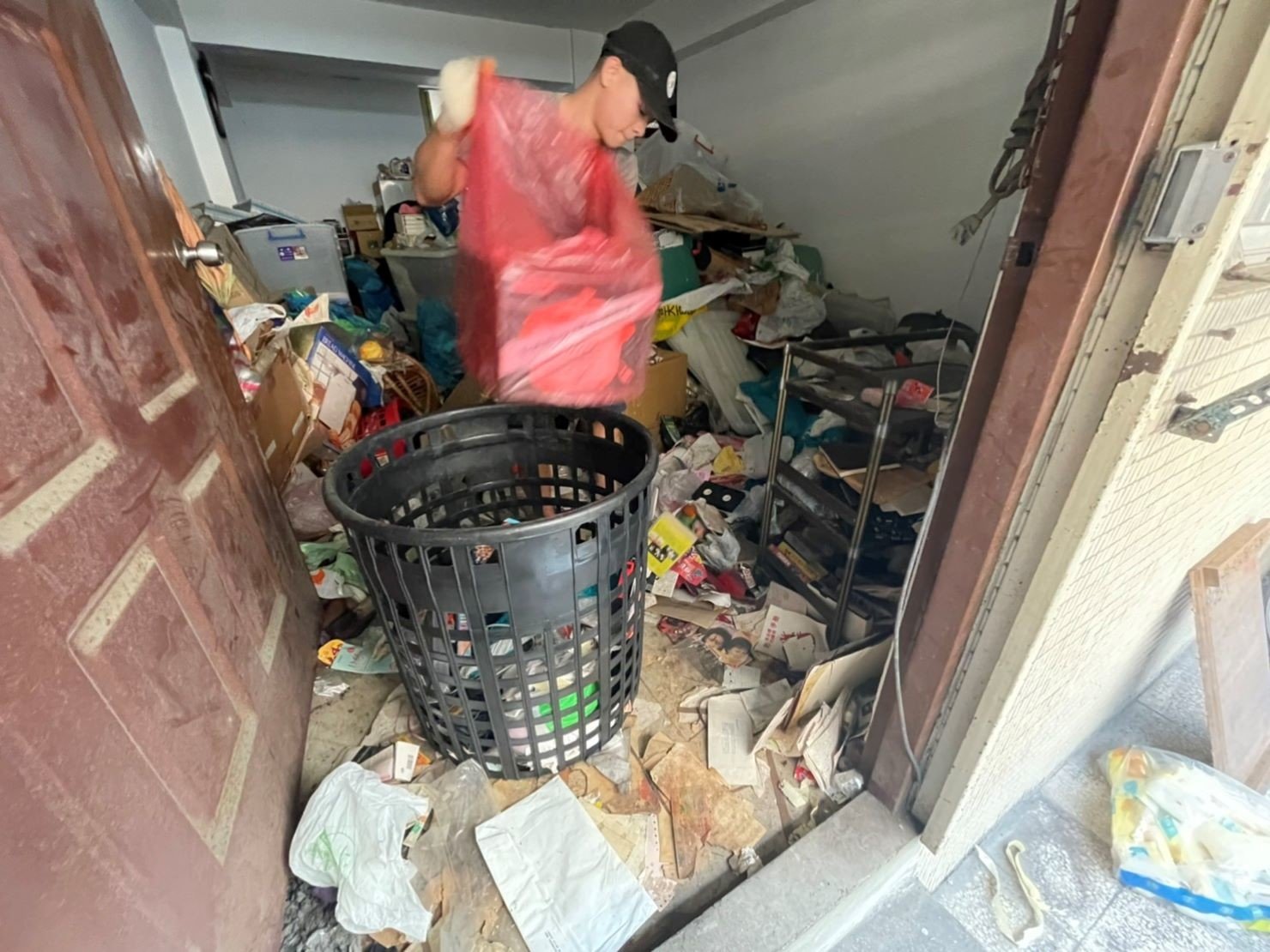 新北市垃圾清運、台北市垃圾清運、不要的家具怎麼辦、搬家公司推薦、新北搬家公司推薦【榮福搬家公司】南港搬家、桃園搬家公司推薦、桃園大型垃圾、台北搬家公司推薦、搬垃圾處理、家庭廢棄物清運、廢棄物處理、搬運廢棄物、家具垃圾處理、清運、搬家具、冰箱搬運、基隆搬家、大型家電回收清運、床墊搬運、搬衣櫃、大型家具丟棄、大型家具清運、搬公司行號、家庭垃圾清運公司、清垃圾、廢棄家具處理、廢棄家具清運、垃圾清運費用、搬家車,針對顧客都秉持以用心實在專業搬家技巧,搬家實在用心值得您的信賴與選擇。歡迎來電咨詢02-2651-2727,榮福搬家有專員立即為您服務。 新北市垃圾清運、台北市垃圾清運、不要的家具怎麼辦、搬家公司推薦、新北搬家公司推薦【榮福搬家公司】南港搬家、桃園搬家公司推薦、桃園大型垃圾、台北搬家公司推薦、搬垃圾處理、家庭廢棄物清運、廢棄物處理、搬運廢棄物、家具垃圾處理、清運、搬家具、冰箱搬運、基隆搬家、大型家電回收清運、床墊搬運、搬衣櫃、大型家具丟棄、大型家具清運、搬公司行號、家庭垃圾清運公司、清垃圾、廢棄家具處理、廢棄家具清運、垃圾清運費用、搬家車,針對顧客都秉持以用心實在專業搬家技巧,搬家實在用心值得您的信賴與選擇。歡迎來電咨詢02-2651-2727,榮福搬家有專員立即為您服務。