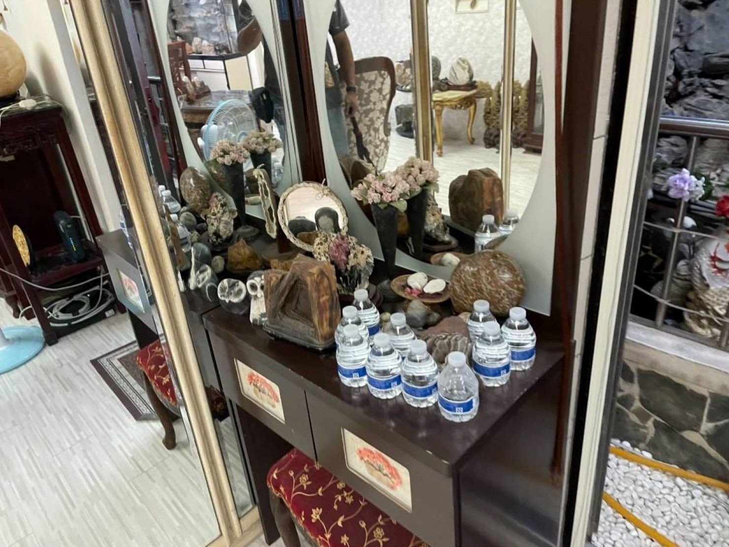 搬重物【榮福搬家公司】石墩搬運、搬石椅、搬石頭桌、搬石雕藝術品、搬木雕藝術品、鐘乳石、珊瑚礁、搬運古董、搬披薩窯、精搬金庫、搬保險櫃、精搬魚缸、精搬鋼琴、跨縣市搬家、搬工計時、搬工服務、人工搬運、人力搬運、搬運、藝術品搬運、搬玉石、水晶洞搬運、搬家首選、吊掛搬運、吊家具搬運、精緻包裝、特殊重物搬運、專搬重物、新北搬家推薦、搬家公司、基隆搬家、南港搬家、桃園搬家公司、台北搬家公司推薦:大台北搬家,精緻包裝搬運「細膩包裝、專業搬運、用心服務、以客為尊」是榮福搬家公司的宗旨與精神。歡迎立即來電02-2651-2727專人服務。 搬重物【榮福搬家公司】石墩搬運、搬石椅、搬石頭桌、搬石雕藝術品、搬木雕藝術品、鐘乳石、珊瑚礁、搬運古董、搬披薩窯、精搬金庫、搬保險櫃、精搬魚缸、精搬鋼琴、跨縣市搬家、搬工計時、搬工服務、人工搬運、人力搬運、搬運、藝術品搬運、搬玉石、水晶洞搬運、搬家首選、吊掛搬運、吊家具搬運、精緻包裝、特殊重物搬運、專搬重物、新北搬家推薦、搬家公司、基隆搬家、南港搬家、桃園搬家公司、台北搬家公司推薦:大台北搬家,精緻包裝搬運「細膩包裝、專業搬運、用心服務、以客為尊」是榮福搬家公司的宗旨與精神。歡迎立即來電02-2651-2727專人服務。