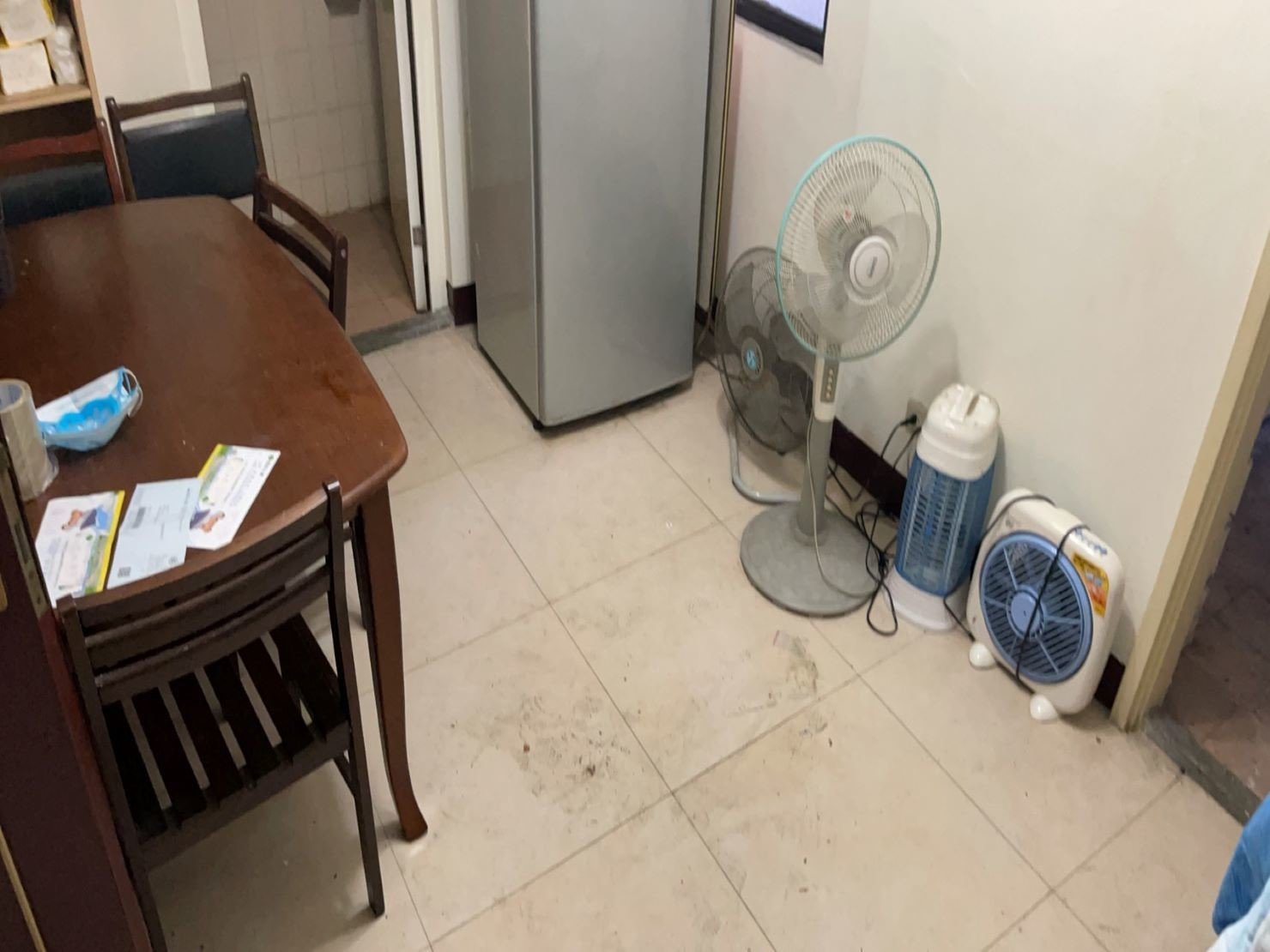 新北市垃圾清運、台北垃圾清運、不要的家具怎麼辦、搬家公司推薦、新北搬家推薦【榮福搬家公司】南港搬家、桃園搬家公司推薦、桃園大型垃圾、台北搬家公司推薦、租屋族、套房、雅房、房東、房東最愛、搬垃圾處理、家庭廢棄物清運、廢棄物處理、搬運廢棄物、家具垃圾處理、清運、搬家具、冰箱搬運、基隆搬家、大型家電回收清運、床墊搬運、搬衣櫃、大型家具丟棄、搬公司行號、家庭垃圾清運公司、清垃圾、廢棄家具處理、廢棄家具清運、搬家車,針對顧客都秉持以用心實在專業搬家技巧,搬家實在用心值得您的信賴與選擇。歡迎來電咨詢02-2651-2727,榮福搬家有專員立即為您服務。 新北市垃圾清運、台北垃圾清運、不要的家具怎麼辦、搬家公司推薦、新北搬家推薦【榮福搬家公司】南港搬家、桃園搬家公司推薦、桃園大型垃圾、台北搬家公司推薦、租屋族、套房、雅房、房東、房東最愛、搬垃圾處理、家庭廢棄物清運、廢棄物處理、搬運廢棄物、家具垃圾處理、清運、搬家具、冰箱搬運、基隆搬家、大型家電回收清運、床墊搬運、搬衣櫃、大型家具丟棄、搬公司行號、家庭垃圾清運公司、清垃圾、廢棄家具處理、廢棄家具清運、搬家車,針對顧客都秉持以用心實在專業搬家技巧,搬家實在用心值得您的信賴與選擇。歡迎來電咨詢02-2651-2727,榮福搬家有專員立即為您服務。