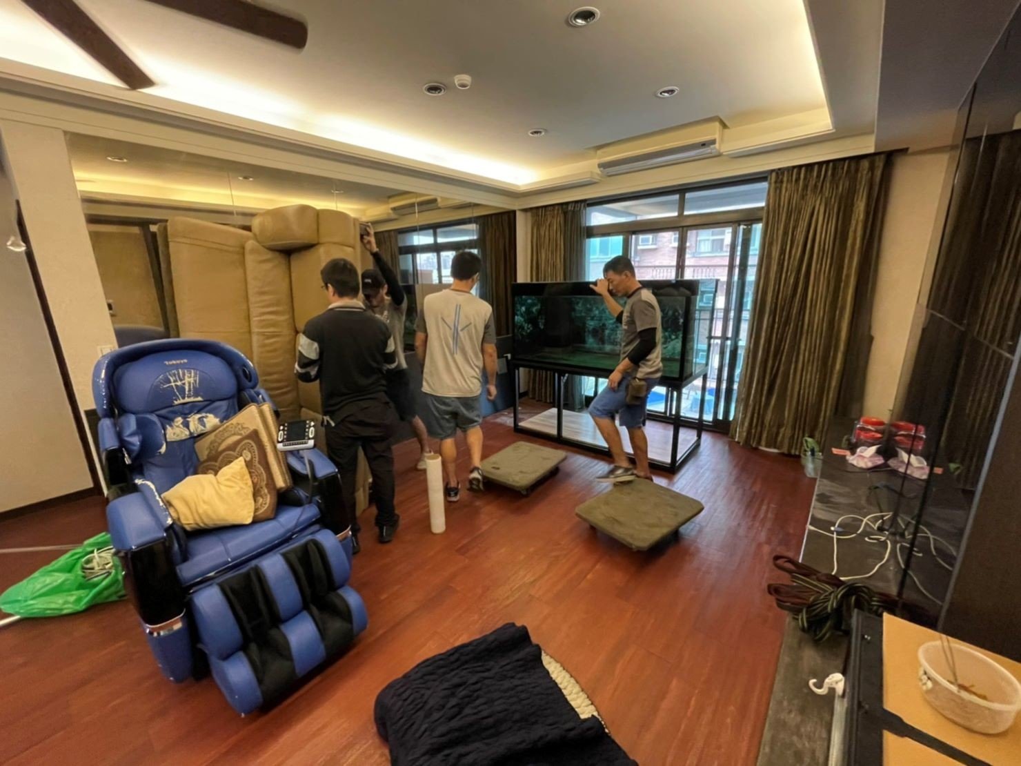 搬家公司推薦、新北搬家推薦【榮福搬家公司】南港搬家、精搬魚缸、桃園搬家公司推薦、台北搬家公司推薦、廢棄家具處理、廢棄家具清運、家庭廢棄物清運、清運、搬家、家具垃圾清運、搬家具、冰箱搬運、基隆搬家、搬洗衣機、搬家電、床墊搬運、搬保險櫃、搬金庫、搬公司行號、跨縣市搬家、搬沙發、家庭搬家、搬家首選、搬鋼琴、搬工、搬運、搬家紙箱,針對顧客都秉持以用心實在專業搬家技巧,搬家實在用心值得您的信賴與選擇。歡迎來電咨詢02-2651-2727,榮福搬家有專員立即為您服務。 搬家公司推薦、新北搬家推薦【榮福搬家公司】南港搬家、精搬魚缸、桃園搬家公司推薦、台北搬家公司推薦、廢棄家具處理、廢棄家具清運、家庭廢棄物清運、清運、搬家、家具垃圾清運、搬家具、冰箱搬運、基隆搬家、搬洗衣機、搬家電、床墊搬運、搬保險櫃、搬金庫、搬公司行號、跨縣市搬家、搬沙發、家庭搬家、搬家首選、搬鋼琴、搬工、搬運、搬家紙箱,針對顧客都秉持以用心實在專業搬家技巧,搬家實在用心值得您的信賴與選擇。歡迎來電咨詢02-2651-2727,榮福搬家有專員立即為您服務。