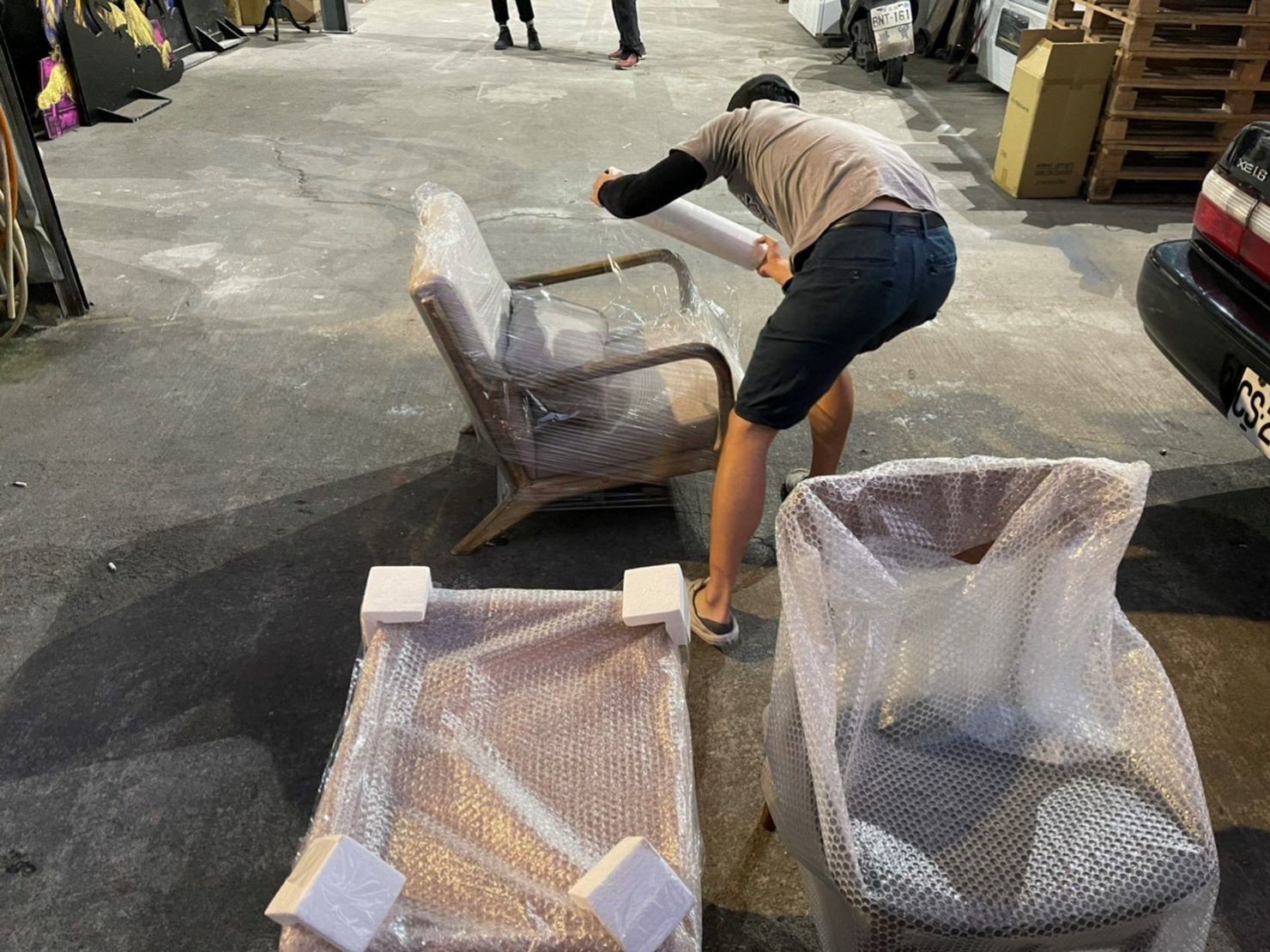 搬家常見問題、搬家公司推薦、新北搬家推薦【榮福搬家公司】南港搬家、桃園搬家公司推薦、台北搬家公司推薦、大型家具搬運、搬家具、冰箱搬運、基隆搬家、搬家電、大型家電搬運、床墊搬運、搬家車、家庭搬家、精搬鋼琴、搬鋼琴、搬工、搬運、搬家紙箱、跨縣市搬家、單件家具運送、搬家估價、搬家首選,搬家達人,針對顧客都秉持以用心實在專業搬家技巧,搬家實在用心值得您的信賴與選擇。歡迎來電咨詢02-2651-2727,榮福搬家有專員立即為您服務。 搬家常見問題、搬家公司推薦、新北搬家推薦【榮福搬家公司】南港搬家、桃園搬家公司推薦、台北搬家公司推薦、大型家具搬運、搬家具、冰箱搬運、基隆搬家、搬家電、大型家電搬運、床墊搬運、搬家車、家庭搬家、精搬鋼琴、搬鋼琴、搬工、搬運、搬家紙箱、跨縣市搬家、單件家具運送、搬家估價、搬家首選,搬家達人,針對顧客都秉持以用心實在專業搬家技巧,搬家實在用心值得您的信賴與選擇。歡迎來電咨詢02-2651-2727,榮福搬家有專員立即為您服務。