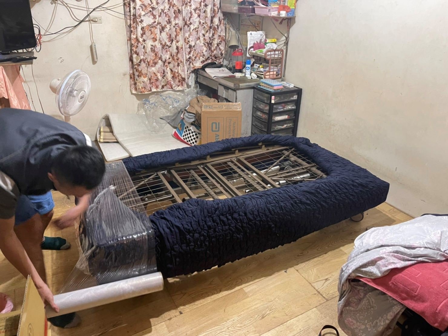 搬電動醫療床、搬重物【榮福搬家公司】石墩搬運、搬醫療床、搬電動床、搬石頭桌椅、搬雷射雕刻切割機、大型機台設備搬運、搬洗衣機、搬披薩窯、精搬金庫、搬保險櫃、精搬魚缸、精搬鋼琴、跨縣市搬家、搬工計時、人力搬運、搬運、床墊搬運、冰箱搬運、搬家具、單件家具運送、單一物件搬運、搬家首選、吊掛搬運、吊家具搬運、特殊重物搬運、專搬重物、新北搬家公司推薦、家庭搬家、搬家公司、基隆搬家、南港搬家、桃園搬家公司、台北搬家公司推薦:大台北搬家,精緻包裝搬運「細膩包裝、專業搬運、用心服務、以客為尊」是榮福搬家公司的宗旨與精神。歡迎立即來電02-2651-2727專人服務。 搬電動醫療床、搬重物【榮福搬家公司】石墩搬運、搬醫療床、搬電動床、搬石頭桌椅、搬雷射雕刻切割機、大型機台設備搬運、搬洗衣機、搬披薩窯、精搬金庫、搬保險櫃、精搬魚缸、精搬鋼琴、跨縣市搬家、搬工計時、人力搬運、搬運、床墊搬運、冰箱搬運、搬家具、單件家具運送、單一物件搬運、搬家首選、吊掛搬運、吊家具搬運、特殊重物搬運、專搬重物、新北搬家公司推薦、家庭搬家、搬家公司、基隆搬家、南港搬家、桃園搬家公司、台北搬家公司推薦:大台北搬家,精緻包裝搬運「細膩包裝、專業搬運、用心服務、以客為尊」是榮福搬家公司的宗旨與精神。歡迎立即來電02-2651-2727專人服務。