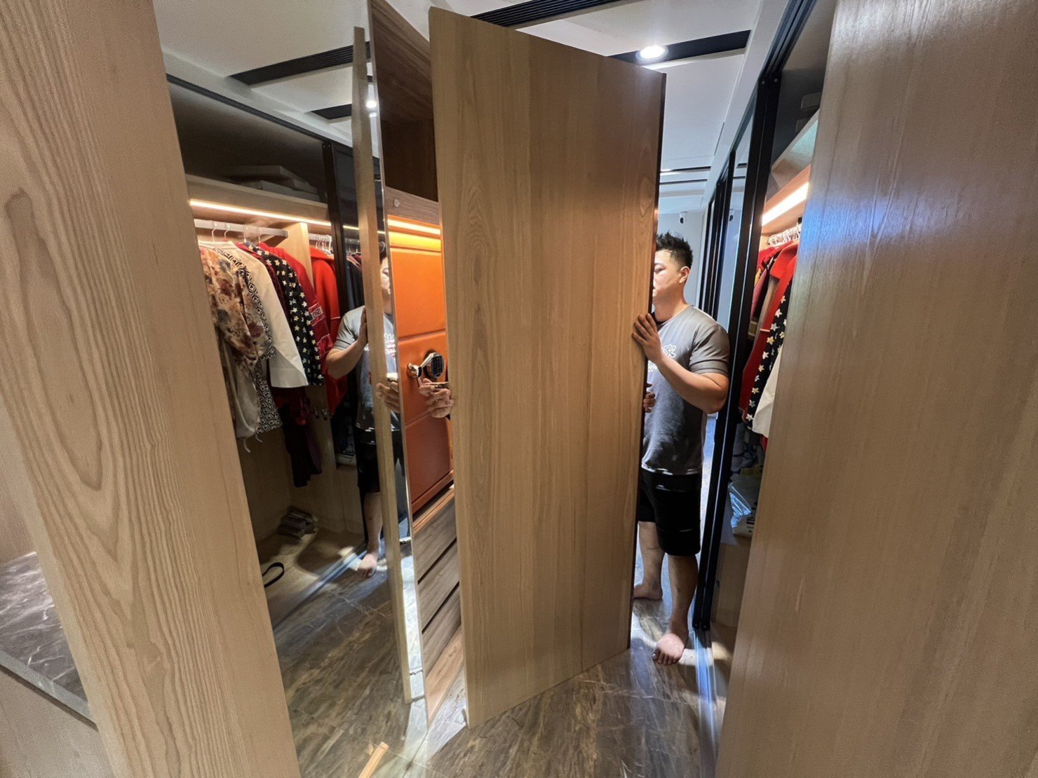 專搬公司行號保險箱、金庫,私人保險箱、金庫,搬家公司推薦、台北辦公室搬遷推薦【榮福搬家公司】台北公司行號金庫、保險箱搬遷、 南港公司行號金庫、保險箱搬遷、桃園公司行號金庫、保險箱搬遷、新北公司行號金庫、保險箱搬遷、基隆公司行號金庫、保險箱搬遷、特殊重物保險箱、金庫搬運、保險箱、金庫搬運、公司行號搬遷、台北公司行號金庫、保險箱清運、桃園公司行號金庫、保險箱清運、新北公司行號金庫、保險箱清運、政府機關搬遷、學校單位搬遷、精緻包裝、搬家紙箱、搬鐵櫃、搬保密文件、保密文件銷毀,針對顧客都秉持以用心實在專業搬家技巧,搬家實在用心值得您的信賴與選擇。歡迎來電咨詢02-2651-2727,榮福搬家有專員立即為您服務。 專搬公司行號保險箱、金庫,私人保險箱、金庫,搬家公司推薦、台北辦公室搬遷推薦【榮福搬家公司】台北公司行號金庫、保險箱搬遷、 南港公司行號金庫、保險箱搬遷、桃園公司行號金庫、保險箱搬遷、新北公司行號金庫、保險箱搬遷、基隆公司行號金庫、保險箱搬遷、特殊重物保險箱、金庫搬運、保險箱、金庫搬運、公司行號搬遷、台北公司行號金庫、保險箱清運、桃園公司行號金庫、保險箱清運、新北公司行號金庫、保險箱清運、政府機關搬遷、學校單位搬遷、精緻包裝、搬家紙箱、搬鐵櫃、搬保密文件、保密文件銷毀,針對顧客都秉持以用心實在專業搬家技巧,搬家實在用心值得您的信賴與選擇。歡迎來電咨詢02-2651-2727,榮福搬家有專員立即為您服務。