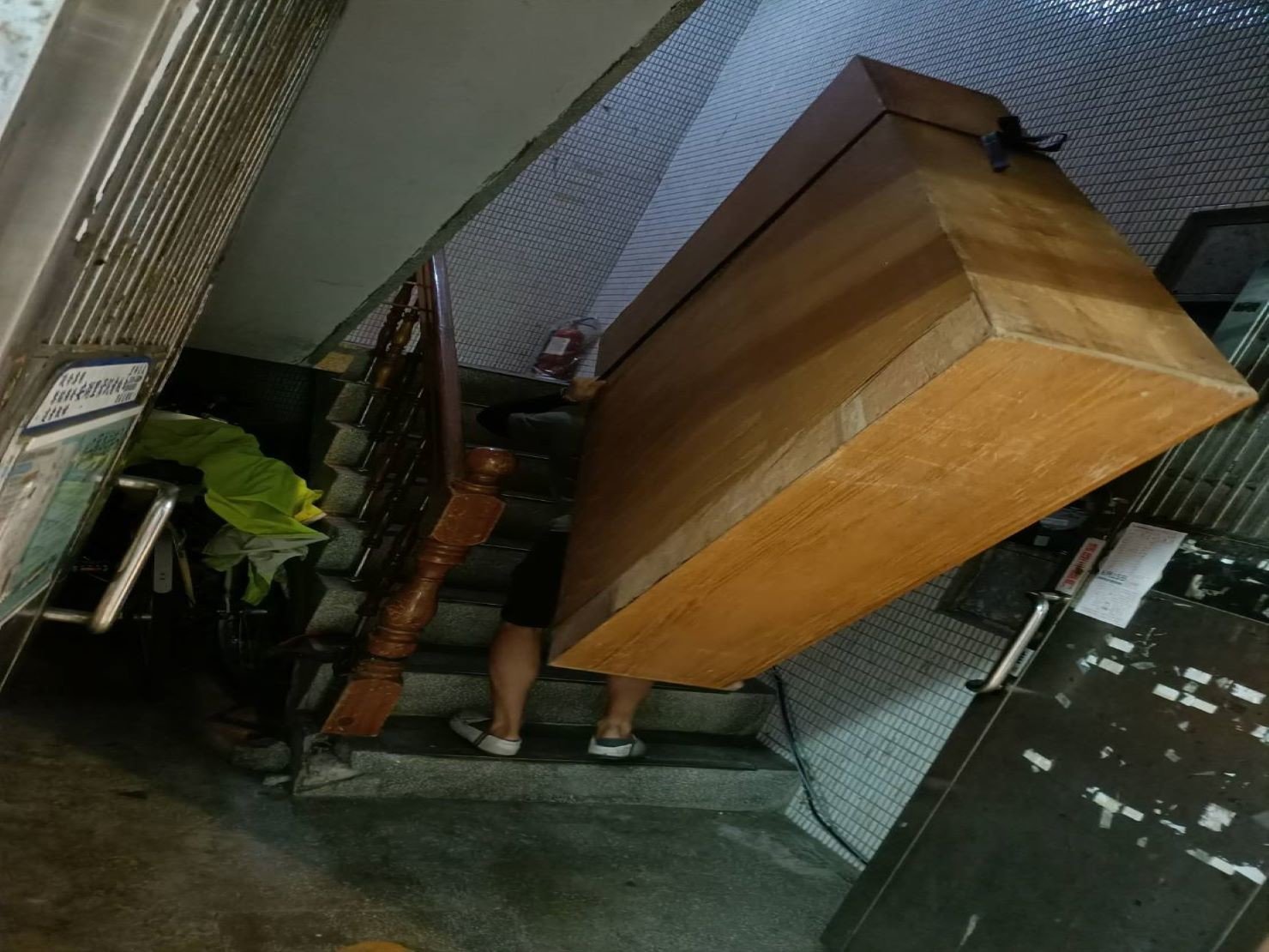 台北搬家【榮福搬家】搬家推薦給您最優質、最安全的搬遷服務:圓滿達成顧客搬遷服務 台北搬家【榮福搬家】搬家推薦給您最優質、最安全的搬遷服務:圓滿達成顧客搬遷服務