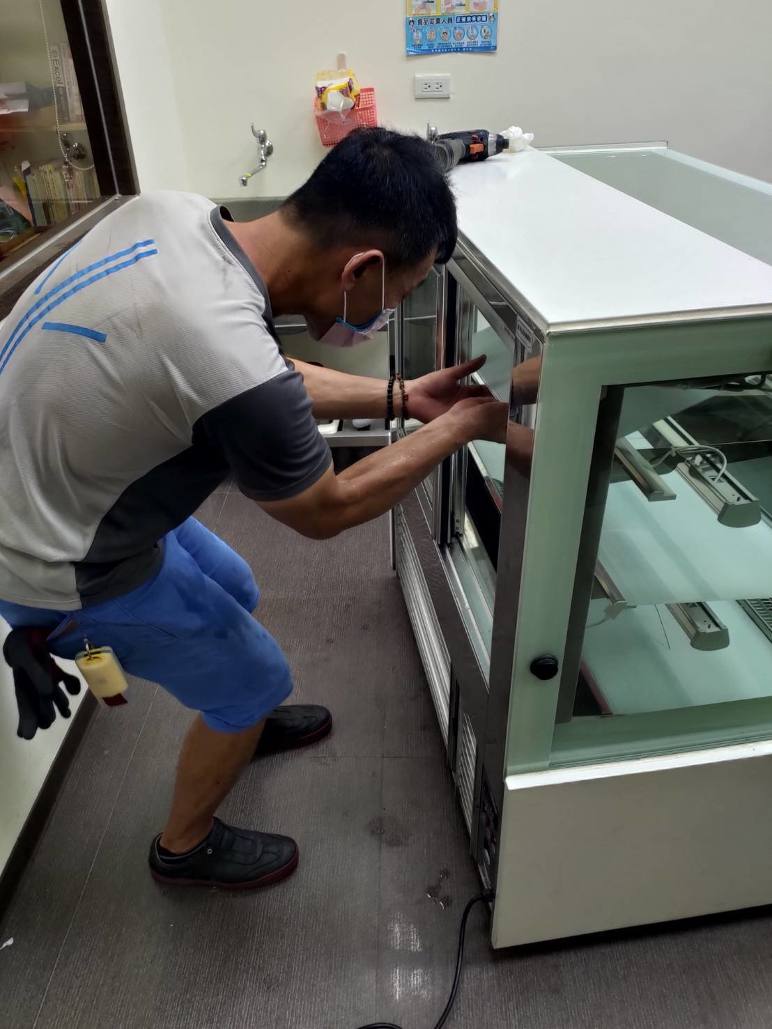 搬家公司推薦、台北搬家推薦【榮福搬家公司】南港搬家、桃園搬家公司推薦、新北搬家公司推薦、百貨公司進撤櫃、專櫃進撤櫃、企業搬運服務、搬公司行號、廠房遷移、公司行號搬遷、政府機關搬遷、百貨專櫃遷移、學校單位搬遷、精緻包裝、家庭搬家、搬鋼琴、搬工計時、搬工服務、人力搬運,針對顧客都秉持以用心實在專業搬家技巧,搬家實在用心值得您的信賴與選擇。歡迎來電咨詢02-2651-2727,榮福搬家有專員立即為您服務。搬家公司推薦、新北搬家推薦【榮福搬家公司】南港搬家、桃園搬家公司推薦、台北搬家公司推薦、搬家具、冰箱搬運、基隆搬家、搬家電、床墊搬運、搬公司行號、家庭搬家、搬鋼琴、搬工計時、搬工服務、人力搬運、搬運、搬家紙箱,針對顧客都秉持以用心實在專業搬家技巧,搬家實在用心值得您的信賴與選擇。歡迎來電咨詢02-2651-2727,榮福搬家有專員立即為您服務。特殊搬運、搬洗衣機【榮福搬家公司】大型烤箱,大型冰箱,臥式冰箱,食品冷藏展示櫃 搬家公司推薦、台北搬家推薦【榮福搬家公司】南港搬家、桃園搬家公司推薦、新北搬家公司推薦、百貨公司進撤櫃、專櫃進撤櫃、企業搬運服務、搬公司行號、廠房遷移、公司行號搬遷、政府機關搬遷、百貨專櫃遷移、學校單位搬遷、精緻包裝、家庭搬家、搬鋼琴、搬工計時、搬工服務、人力搬運,針對顧客都秉持以用心實在專業搬家技巧,搬家實在用心值得您的信賴與選擇。歡迎來電咨詢02-2651-2727,榮福搬家有專員立即為您服務。搬家公司推薦、新北搬家推薦【榮福搬家公司】南港搬家、桃園搬家公司推薦、台北搬家公司推薦、搬家具、冰箱搬運、基隆搬家、搬家電、床墊搬運、搬公司行號、家庭搬家、搬鋼琴、搬工計時、搬工服務、人力搬運、搬運、搬家紙箱,針對顧客都秉持以用心實在專業搬家技巧,搬家實在用心值得您的信賴與選擇。歡迎來電咨詢02-2651-2727,榮福搬家有專員立即為您服務。特殊搬運、搬洗衣機【榮福搬家公司】大型烤箱,大型冰箱,臥式冰箱,食品冷藏展示櫃