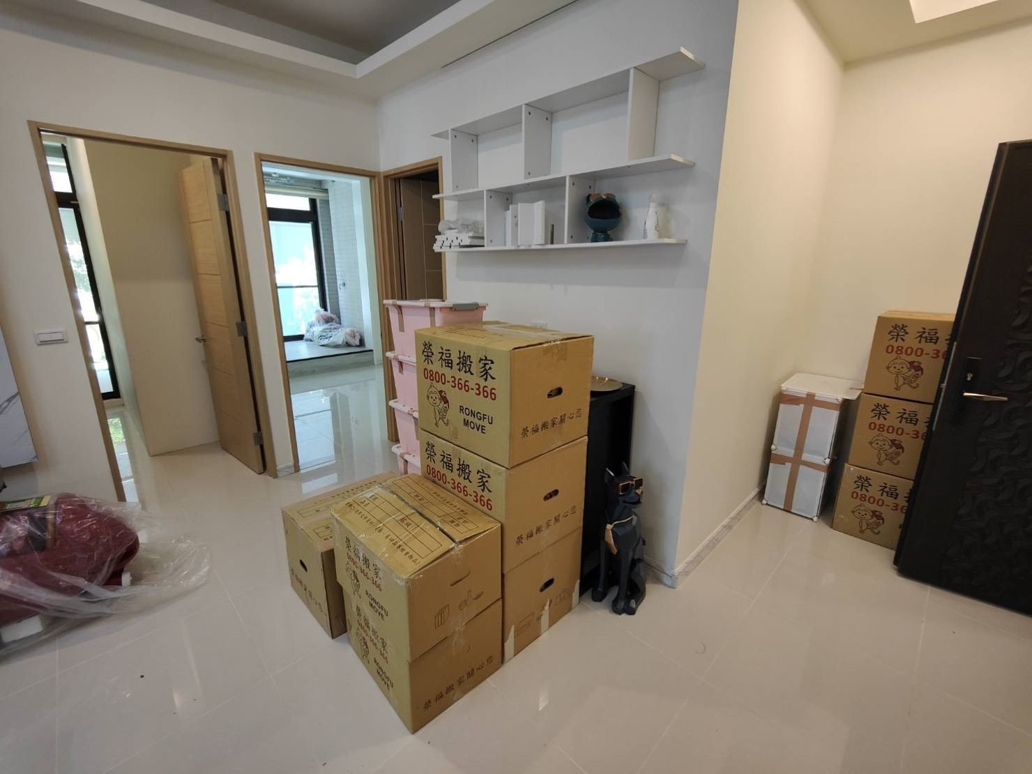 搬家具、冰箱搬運、基隆搬家、搬家電、床墊搬運、搬衣櫃、搬大型家具、搬公司行號、家庭搬家、搬鋼琴、搬工計時、人工搬運、搬運、搬家紙箱,針對顧客都秉持以用心實在專業搬家技巧,搬家實在用心值得您的信賴與選擇。【榮福搬家公司】搬家首選、搬家公司推薦:優質搬家,包裝搬運「細膩包裝、專業搬運、用心服務、以客為尊」是榮福搬家公司的宗旨與精神。歡迎立即來電02-2651-2727專人服務。系統式家具拆裝找專業的榮福搬家就對了。 搬家具、冰箱搬運、基隆搬家、搬家電、床墊搬運、搬衣櫃、搬大型家具、搬公司行號、家庭搬家、搬鋼琴、搬工計時、人工搬運、搬運、搬家紙箱,針對顧客都秉持以用心實在專業搬家技巧,搬家實在用心值得您的信賴與選擇。【榮福搬家公司】搬家首選、搬家公司推薦:優質搬家,包裝搬運「細膩包裝、專業搬運、用心服務、以客為尊」是榮福搬家公司的宗旨與精神。歡迎立即來電02-2651-2727專人服務。系統式家具拆裝找專業的榮福搬家就對了。