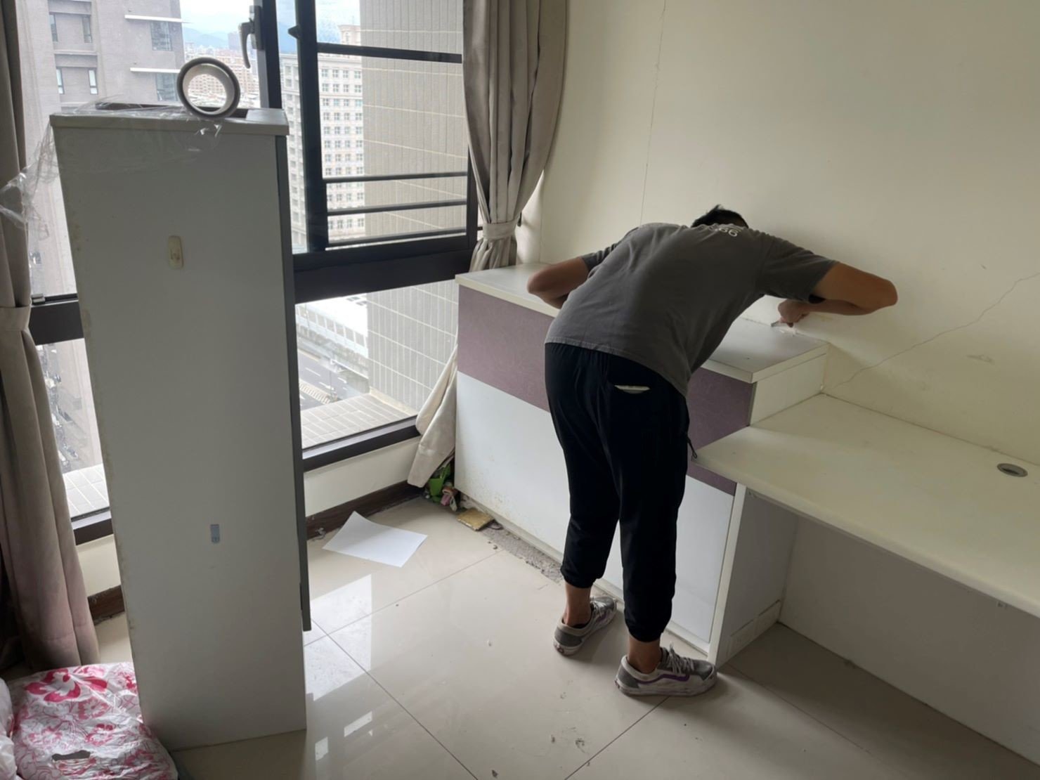 【榮福搬家公司】搬家首選、搬家公司推薦:IKEA、宜得利、B&Q等系統式家具拆裝找專業的榮福搬家就對了。優質搬家,包裝搬運「細膩包裝、專業搬運、用心服務、以客為尊」是榮福搬家公司的宗旨與精神。歡迎立即來電02-2651-2727專人服務。 【榮福搬家公司】搬家首選、搬家公司推薦:IKEA、宜得利、B&Q等系統式家具拆裝找專業的榮福搬家就對了。優質搬家,包裝搬運「細膩包裝、專業搬運、用心服務、以客為尊」是榮福搬家公司的宗旨與精神。歡迎立即來電02-2651-2727專人服務。