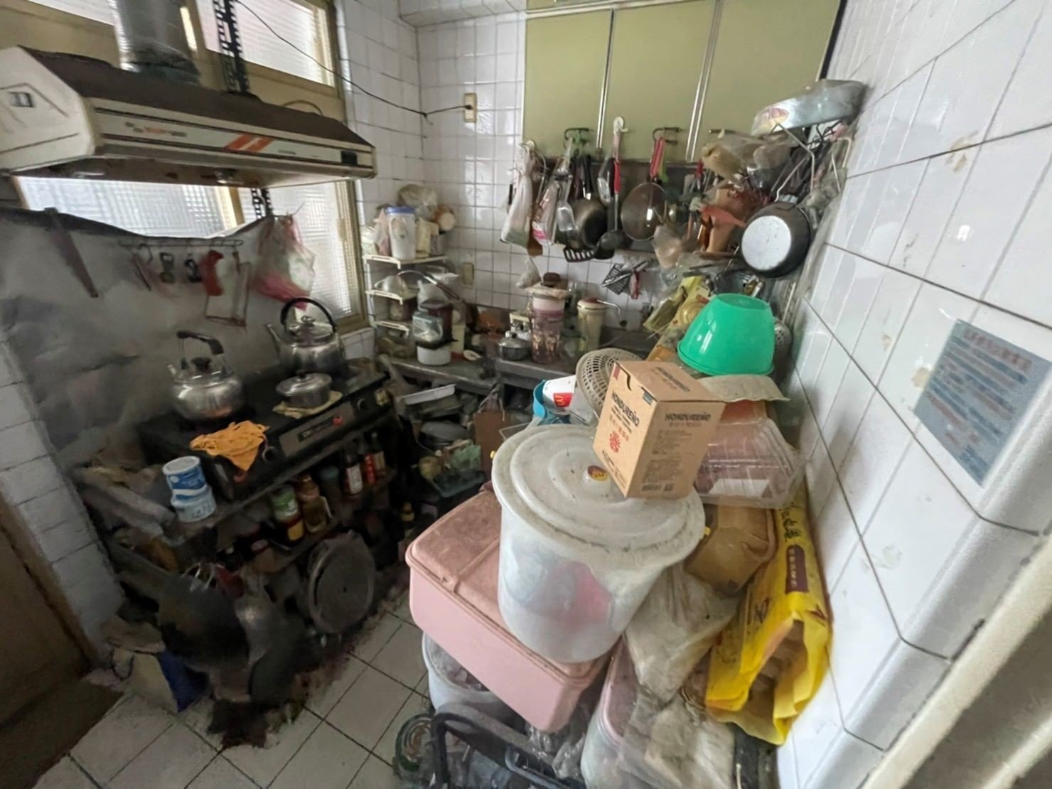 新北市垃圾清運、台北垃圾清運、不要的家具怎麼辦、搬家公司推薦、新北搬家推薦【榮福搬家公司】南港搬家、桃園搬家公司推薦、桃園大型垃圾、台北搬家公司推薦、租屋族、套房、雅房、房東、房東最愛、搬垃圾處理、家庭廢棄物清運、廢棄物處理、搬運廢棄物、家具垃圾處理、清運、搬家具、冰箱搬運、基隆搬家、大型家電回收清運、床墊搬運、搬衣櫃、大型家具丟棄、搬公司行號、家庭垃圾清運公司、清垃圾、廢棄家具處理、廢棄家具清運、搬家車,針對顧客都秉持以用心實在專業搬家技巧,搬家實在用心值得您的信賴與選擇。歡迎來電咨詢02-2651-2727,榮福搬家有專員立即為您服務。 新北市垃圾清運、台北垃圾清運、不要的家具怎麼辦、搬家公司推薦、新北搬家推薦【榮福搬家公司】南港搬家、桃園搬家公司推薦、桃園大型垃圾、台北搬家公司推薦、租屋族、套房、雅房、房東、房東最愛、搬垃圾處理、家庭廢棄物清運、廢棄物處理、搬運廢棄物、家具垃圾處理、清運、搬家具、冰箱搬運、基隆搬家、大型家電回收清運、床墊搬運、搬衣櫃、大型家具丟棄、搬公司行號、家庭垃圾清運公司、清垃圾、廢棄家具處理、廢棄家具清運、搬家車,針對顧客都秉持以用心實在專業搬家技巧,搬家實在用心值得您的信賴與選擇。歡迎來電咨詢02-2651-2727,榮福搬家有專員立即為您服務。