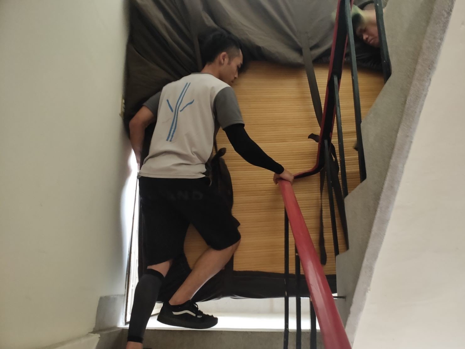 搬家公司推薦、新北搬家推薦【榮福搬家公司】搬家首選、口碑第一、搬家好評推薦、南港搬家、桃園搬家公司推薦、台北搬家公司推薦、搬家具、冰箱搬運、基隆搬家、搬家電、床墊搬運、搬Queen Size床墊、單件家具運送、單一物件搬運、搬床墊、搬沙發、搬衣櫃、搬洗衣機、跨縣市搬家、吊車吊掛搬運、吊家具搬運、大型家具搬運、家具清運、搬公司行號、家庭搬家、搬鋼琴、搬工計時、搬工服務、人力搬運、搬運、床墊專用保護布套、透明防水床墊套、搬家紙箱,針對顧客都秉持以用心實在專業搬家技巧,搬家實在用心值得您的信賴與選擇。歡迎來電咨詢02-2651-2727,榮福搬家有專員立即為您服務。 搬家公司推薦、新北搬家推薦【榮福搬家公司】搬家首選、口碑第一、搬家好評推薦、南港搬家、桃園搬家公司推薦、台北搬家公司推薦、搬家具、冰箱搬運、基隆搬家、搬家電、床墊搬運、搬Queen Size床墊、單件家具運送、單一物件搬運、搬床墊、搬沙發、搬衣櫃、搬洗衣機、跨縣市搬家、吊車吊掛搬運、吊家具搬運、大型家具搬運、家具清運、搬公司行號、家庭搬家、搬鋼琴、搬工計時、搬工服務、人力搬運、搬運、床墊專用保護布套、透明防水床墊套、搬家紙箱,針對顧客都秉持以用心實在專業搬家技巧,搬家實在用心值得您的信賴與選擇。歡迎來電咨詢02-2651-2727,榮福搬家有專員立即為您服務。