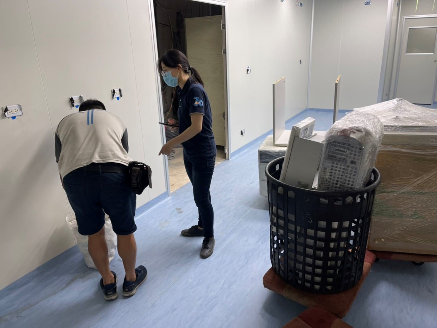 特殊重物搬運、專搬重物、特殊搬運、搬生醫設備【榮福搬家公司】搬披薩窯、精搬金庫、搬保險櫃、鋼琴搬運、按摩椅搬運、搬醫療床、電動床搬運、精搬魚缸、搬魚缸、跨縣市搬家、搬工計時、人工搬運、搬直立式冷凍櫃、搬超低溫冰箱、負86度超低溫冰箱搬運、營業用冰箱搬運、搬機械設備、各式機台搬運、精密儀器、臥室工作檯冰箱、實驗室設備、廚房大型設備搬運、搬營業用製冰機、烘焙設備搬運、搬營業用烤箱、廠房遷移、店面搬遷,實驗室搬遷、搬家首選、吊車吊掛搬運、吊家具搬運、台北搬家公司推薦:大台北搬家,精緻包裝搬運「細膩包裝、專業搬運、用心服務、以客為尊」是榮福搬家公司的宗旨與精神。歡迎立即來電02-2651-2727專人服務。 特殊重物搬運、專搬重物、特殊搬運、搬生醫設備【榮福搬家公司】搬披薩窯、精搬金庫、搬保險櫃、鋼琴搬運、按摩椅搬運、搬醫療床、電動床搬運、精搬魚缸、搬魚缸、跨縣市搬家、搬工計時、人工搬運、搬直立式冷凍櫃、搬超低溫冰箱、負86度超低溫冰箱搬運、營業用冰箱搬運、搬機械設備、各式機台搬運、精密儀器、臥室工作檯冰箱、實驗室設備、廚房大型設備搬運、搬營業用製冰機、烘焙設備搬運、搬營業用烤箱、廠房遷移、店面搬遷,實驗室搬遷、搬家首選、吊車吊掛搬運、吊家具搬運、台北搬家公司推薦:大台北搬家,精緻包裝搬運「細膩包裝、專業搬運、用心服務、以客為尊」是榮福搬家公司的宗旨與精神。歡迎立即來電02-2651-2727專人服務。