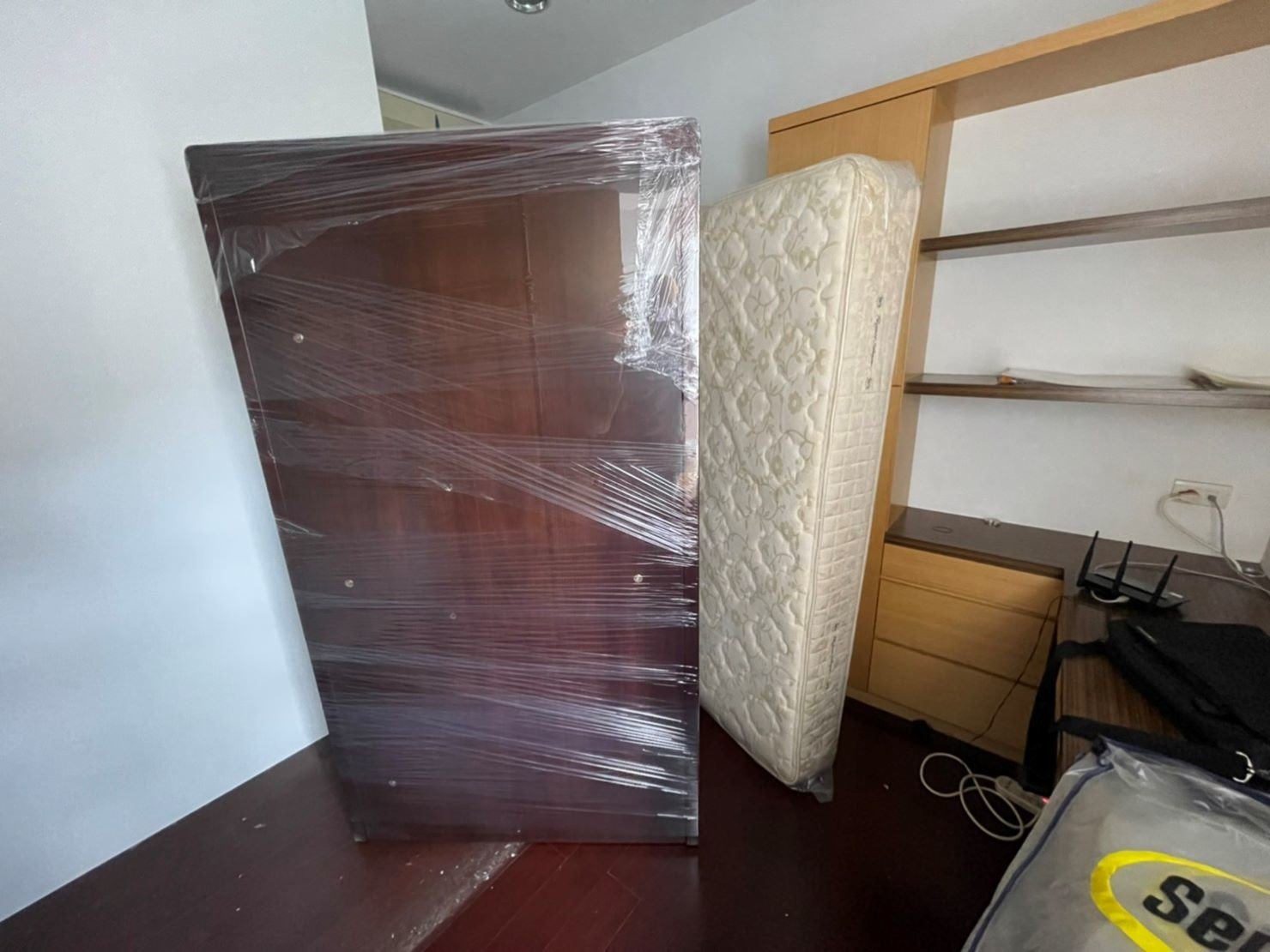 搬家公司推薦、新北搬家推薦【榮福搬家公司】南港搬家、桃園搬家公司推薦、台北搬家公司推薦、搬家具、冰箱搬運、基隆搬家、搬家電、床墊搬運、倉儲搬運、沙發搬運、搬茶几、床組拆裝、衣櫃拆裝、衣櫃搬運、洗衣機搬運、搬運餐桌、搬按摩椅、單件家具運送、跨縣市搬家、吊車搬家、吊車搬運、吊掛家具搬運、無痛搬家、大型家具搬運、家庭搬家、搬鋼琴、搬工計時、搬工服務、人力搬運、搬運、搬家紙箱,針對顧客都秉持以用心實在專業搬家技巧,搬家實在用心值得您的信賴與選擇。歡迎來電咨詢02-2651-2727,榮福搬家有專員立即為您服務。 搬家公司推薦、新北搬家推薦【榮福搬家公司】南港搬家、桃園搬家公司推薦、台北搬家公司推薦、搬家具、冰箱搬運、基隆搬家、搬家電、床墊搬運、倉儲搬運、沙發搬運、搬茶几、床組拆裝、衣櫃拆裝、衣櫃搬運、洗衣機搬運、搬運餐桌、搬按摩椅、單件家具運送、跨縣市搬家、吊車搬家、吊車搬運、吊掛家具搬運、無痛搬家、大型家具搬運、家庭搬家、搬鋼琴、搬工計時、搬工服務、人力搬運、搬運、搬家紙箱,針對顧客都秉持以用心實在專業搬家技巧,搬家實在用心值得您的信賴與選擇。歡迎來電咨詢02-2651-2727,榮福搬家有專員立即為您服務。