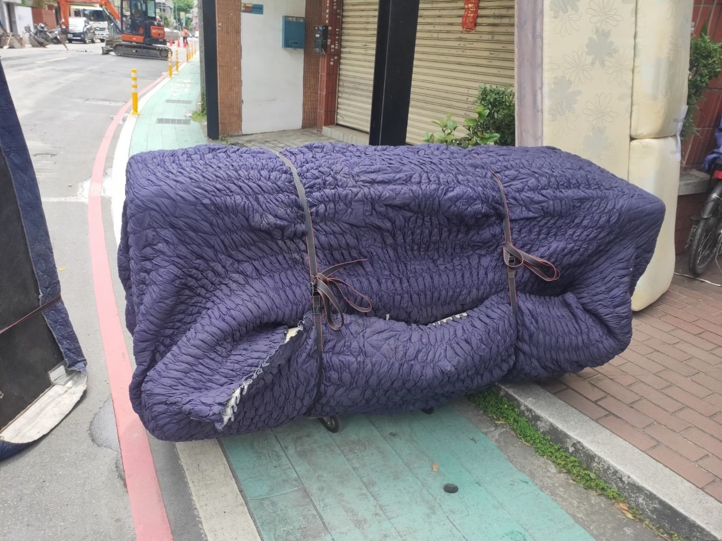 搬家公司推薦、新北搬家公司推薦【榮福搬家公司】搬家首選、搬家口碑第一、搬家好評推薦、南港搬家、桃園搬家公司推薦、台北搬家公司推薦、沙發搬運、搬衣櫃、搬家具、冰箱搬運、基隆搬家、搬大型家電、搬洗衣機、魚缸搬運、搬神明桌、搬按摩椅、搬醫療床、床墊搬運、搬queen size床、吊車搬家、吊掛搬運家具、搬公司行號、家庭搬家、精緻搬家、單件家具運送、跨縣市搬家、大型家具搬運、搬家估價、搬鋼琴、搬工計時、搬工服務、人力搬運、搬運、搬家紙箱,針對顧客都秉持以用心實在專業搬家技巧,搬家實在用心值得您的信賴與選擇。歡迎來電咨詢02-2651-2727,榮福搬家有專員立即為您服務。系統式家具拆裝找專業的榮福搬家就對了。 搬家公司推薦、新北搬家公司推薦【榮福搬家公司】搬家首選、搬家口碑第一、搬家好評推薦、南港搬家、桃園搬家公司推薦、台北搬家公司推薦、沙發搬運、搬衣櫃、搬家具、冰箱搬運、基隆搬家、搬大型家電、搬洗衣機、魚缸搬運、搬神明桌、搬按摩椅、搬醫療床、床墊搬運、搬queen size床、吊車搬家、吊掛搬運家具、搬公司行號、家庭搬家、精緻搬家、單件家具運送、跨縣市搬家、大型家具搬運、搬家估價、搬鋼琴、搬工計時、搬工服務、人力搬運、搬運、搬家紙箱,針對顧客都秉持以用心實在專業搬家技巧,搬家實在用心值得您的信賴與選擇。歡迎來電咨詢02-2651-2727,榮福搬家有專員立即為您服務。系統式家具拆裝找專業的榮福搬家就對了。