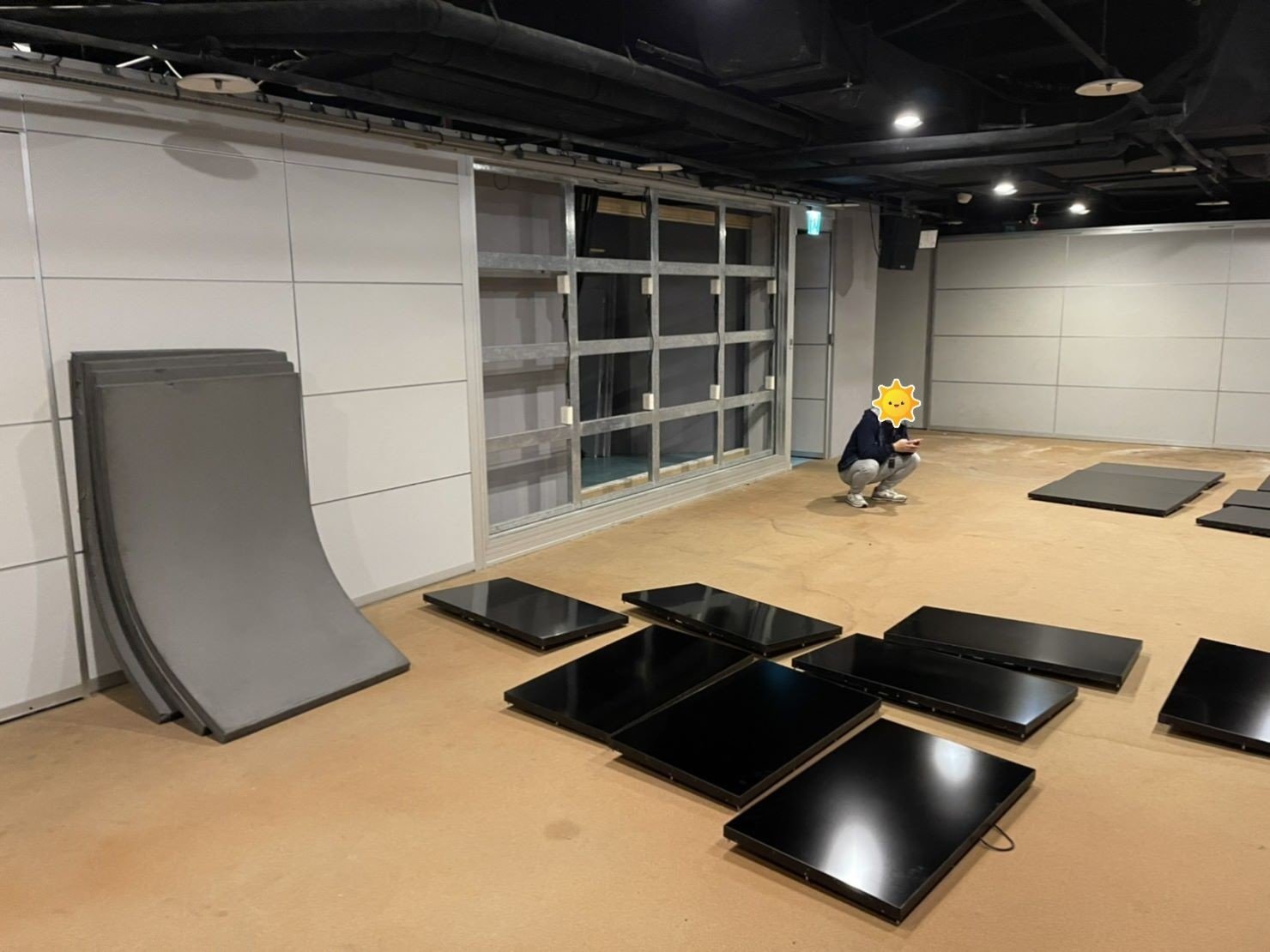 搬家公司推薦、台北搬家推薦【榮福搬家公司】南港搬家、電視牆拆裝、拆玻璃、桃園搬家公司推薦、新北搬家公司推薦、企業搬運服務、搬公司行號、廠房遷移、公司行號搬遷、政府機關搬遷、百貨專櫃遷移、學校單位搬遷、精緻包裝、家庭搬家、搬家具、家電搬運、搬電視、搬工、拆裝工具組,針對顧客都秉持以用心實在專業搬家技巧,搬家實在用心值得您的信賴與選擇。歡迎來電咨詢02-2651-2727,榮福搬家有專員立即為您服務。專業拆裝技能、系統式家具拆裝找專業的榮福搬家就對了。 搬家公司推薦、台北搬家推薦【榮福搬家公司】南港搬家、電視牆拆裝、拆玻璃、桃園搬家公司推薦、新北搬家公司推薦、企業搬運服務、搬公司行號、廠房遷移、公司行號搬遷、政府機關搬遷、百貨專櫃遷移、學校單位搬遷、精緻包裝、家庭搬家、搬家具、家電搬運、搬電視、搬工、拆裝工具組,針對顧客都秉持以用心實在專業搬家技巧,搬家實在用心值得您的信賴與選擇。歡迎來電咨詢02-2651-2727,榮福搬家有專員立即為您服務。專業拆裝技能、系統式家具拆裝找專業的榮福搬家就對了。