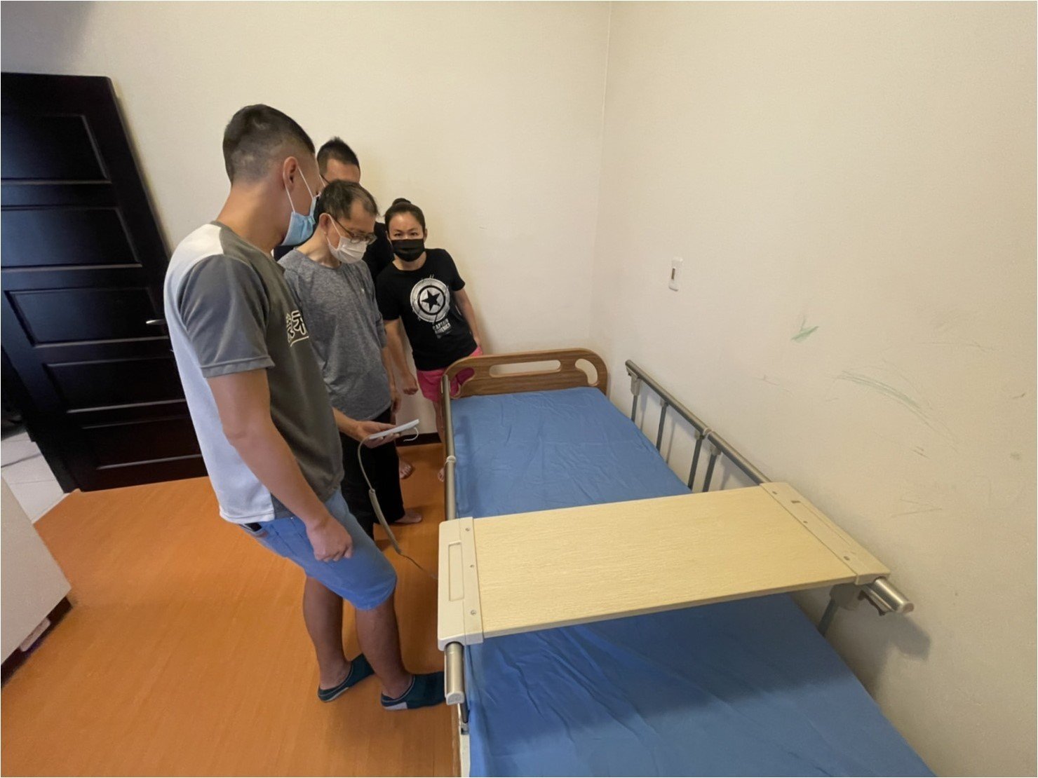 台北搬電動醫療床∣南港搬電動醫療床∣新北搬電動醫療床∣雙北搬電動醫療床∣汐止搬電動醫療床∣五股搬電動醫療床∣中永和搬電動醫療床∣板橋搬電動醫療床∣桃園搬電動醫療床,推薦【榮福搬家】屬專業搬家細膩搬運唯一搬重物首選,累積20年各式各樣特殊重物的搬運經驗,專業敏捷快速完成您的各項搬運任務。榮福搬家具備精緻包裝搬運「細膩包裝、專業搬運、用心服務、以客為尊」是榮福搬家公司的宗旨與精神。歡迎立即來電02-2651-2727專人服務。 台北搬電動醫療床∣南港搬電動醫療床∣新北搬電動醫療床∣雙北搬電動醫療床∣汐止搬電動醫療床∣五股搬電動醫療床∣中永和搬電動醫療床∣板橋搬電動醫療床∣桃園搬電動醫療床,推薦【榮福搬家】屬專業搬家細膩搬運唯一搬重物首選,累積20年各式各樣特殊重物的搬運經驗,專業敏捷快速完成您的各項搬運任務。榮福搬家具備精緻包裝搬運「細膩包裝、專業搬運、用心服務、以客為尊」是榮福搬家公司的宗旨與精神。歡迎立即來電02-2651-2727專人服務。