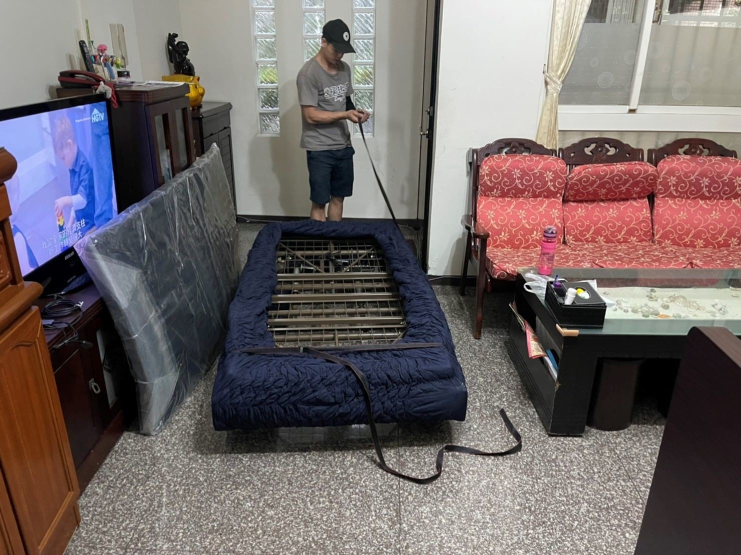 單件重物搬運、搬醫療床、搬重物【榮福搬家公司】搬電動床、搬醫療電動床、居家照護電動床搬運、搬大理石桌、搬實木家具、雕刻藝術品搬運、搬按摩椅、搬水晶洞、搬洗衣機、搬披薩窯、精搬金庫、搬保險櫃、精搬魚缸、精搬鋼琴、跨縣市搬家、同棟不同樓層搬運、搬工計時、人力搬運、搬運、搬床墊、搬queen size床、搬冰箱、搬家具、單件家具運送、家具搬運費用、家具拆裝、搬家首選、吊掛搬運、吊家具搬運、特殊重物搬運、專搬重物、新北搬家推薦、搬家公司、基隆搬家、南港搬家、桃園搬家公司、台北搬家公司推薦:大台北搬家,精緻包裝搬運「細膩包裝、專業搬運、用心服務、以客為尊」是榮福搬家公司的宗旨與精神。歡迎立即來電02-2651-2727專人服務。 單件重物搬運、搬醫療床、搬重物【榮福搬家公司】搬電動床、搬醫療電動床、居家照護電動床搬運、搬大理石桌、搬實木家具、雕刻藝術品搬運、搬按摩椅、搬水晶洞、搬洗衣機、搬披薩窯、精搬金庫、搬保險櫃、精搬魚缸、精搬鋼琴、跨縣市搬家、同棟不同樓層搬運、搬工計時、人力搬運、搬運、搬床墊、搬queen size床、搬冰箱、搬家具、單件家具運送、家具搬運費用、家具拆裝、搬家首選、吊掛搬運、吊家具搬運、特殊重物搬運、專搬重物、新北搬家推薦、搬家公司、基隆搬家、南港搬家、桃園搬家公司、台北搬家公司推薦:大台北搬家,精緻包裝搬運「細膩包裝、專業搬運、用心服務、以客為尊」是榮福搬家公司的宗旨與精神。歡迎立即來電02-2651-2727專人服務。