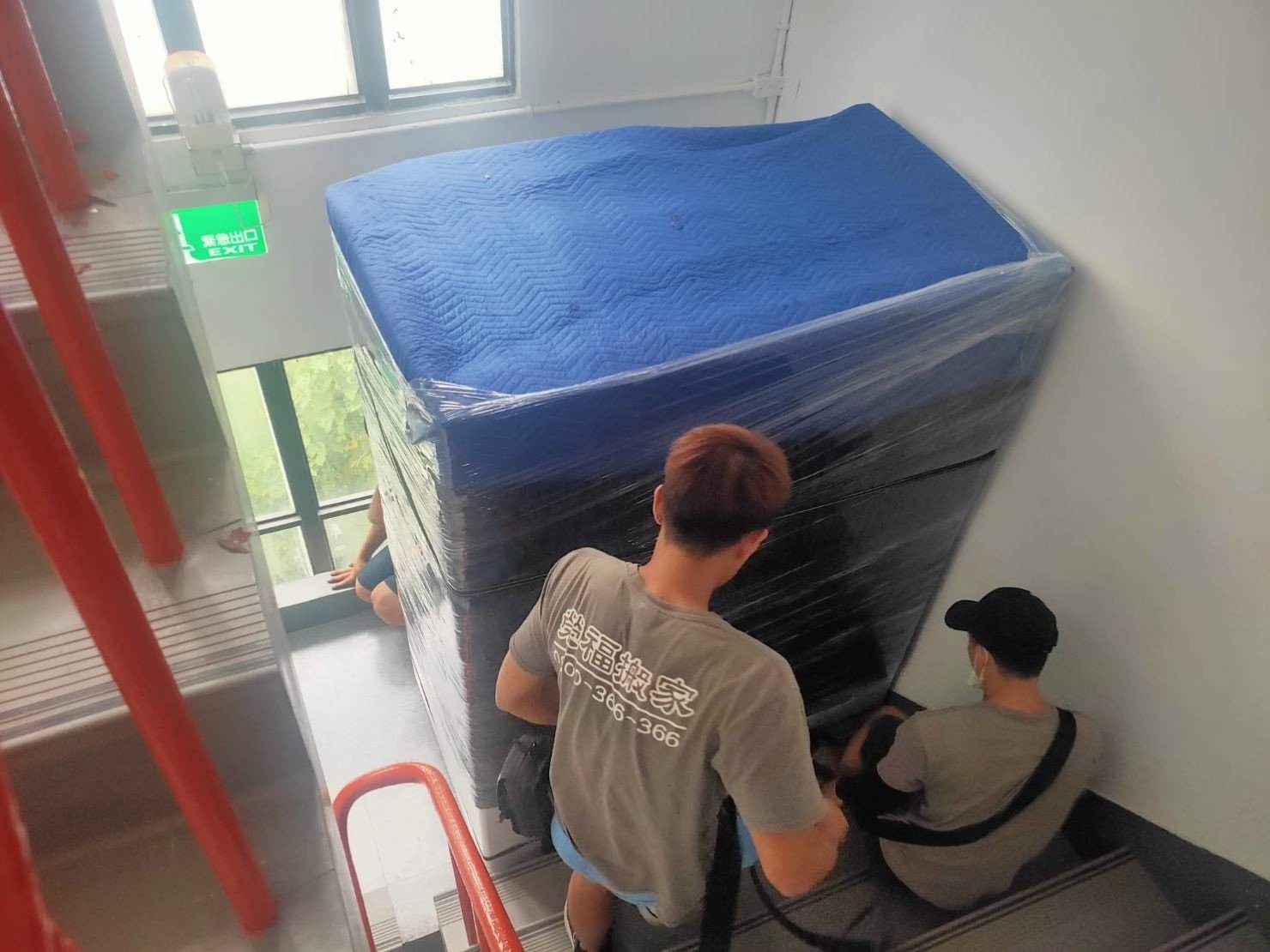 搬生物安全櫃無菌操作台、搬生醫設備、搬重物【榮福搬家公司】搬精密儀器、實驗室大型設備搬運、搬直立式冷凍櫃、搬培養箱、搬煙燻指紋箱、搬帳篷測濕儀、搬藥品冷藏櫃、石墩搬運、搬超低溫冷凍櫃、搬石頭桌椅、搬洗衣機、搬披薩窯、精搬金庫、搬保險櫃、精搬魚缸、精搬鋼琴、搬茶葉乾燥機、搬雷射雕刻切割機、跨縣市搬家、搬工計時、人力搬運、搬運、實驗室遷移、搬營業用冰箱、實驗室特殊儀器搬運、搬家首選、吊掛搬運、吊家具搬運、特殊重物搬運、生物科技儀器設備、專搬重物、新北搬家推薦、搬家公司、基隆搬家、南港搬家、桃園搬家公司、台北搬家公司推薦:大台北搬家,精緻包裝搬運「細膩包裝、專業搬運、用心服務、以客為尊」是榮福搬家公司的宗旨與精神。歡迎立即來電02-2651-2727專人服務。 搬生物安全櫃無菌操作台、搬生醫設備、搬重物【榮福搬家公司】搬精密儀器、實驗室大型設備搬運、搬直立式冷凍櫃、搬培養箱、搬煙燻指紋箱、搬帳篷測濕儀、搬藥品冷藏櫃、石墩搬運、搬超低溫冷凍櫃、搬石頭桌椅、搬洗衣機、搬披薩窯、精搬金庫、搬保險櫃、精搬魚缸、精搬鋼琴、搬茶葉乾燥機、搬雷射雕刻切割機、跨縣市搬家、搬工計時、人力搬運、搬運、實驗室遷移、搬營業用冰箱、實驗室特殊儀器搬運、搬家首選、吊掛搬運、吊家具搬運、特殊重物搬運、生物科技儀器設備、專搬重物、新北搬家推薦、搬家公司、基隆搬家、南港搬家、桃園搬家公司、台北搬家公司推薦:大台北搬家,精緻包裝搬運「細膩包裝、專業搬運、用心服務、以客為尊」是榮福搬家公司的宗旨與精神。歡迎立即來電02-2651-2727專人服務。