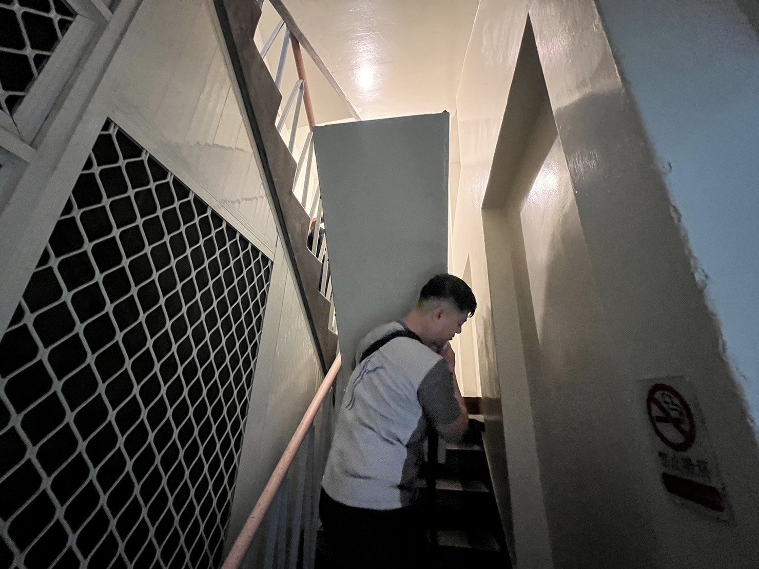 單一件特殊重物,儀器設備搬遷、網路機櫃搬遷、系統機櫃搬遷、光纖機櫃搬遷、不斷電系統搬遷、機房搬遷、搬UPS設備、伺服器設備搬運、搬電池櫃、搬旁路開關、搬重物【榮福搬家公司】、特殊重物搬運、單件重物搬運、專搬重物、企業搬運服務、公司行號搬遷、搬遷、新北搬家公司推薦、搬家公司、汐止機櫃搬運、南港機櫃搬運、中永和機櫃搬運、新店機櫃搬運、內湖機櫃搬運、台北機櫃搬運、林口機櫃搬運、桃園機櫃搬運、桃園搬家公司推薦、台北搬家公司推薦:大台北搬家,精緻包裝搬運「細膩包裝、專業搬運、用心服務、以客為尊」是榮福搬家公司的宗旨與精神。歡迎立即來電02-2651-2727專人服務。 單一件特殊重物,儀器設備搬遷、網路機櫃搬遷、系統機櫃搬遷、光纖機櫃搬遷、不斷電系統搬遷、機房搬遷、搬UPS設備、伺服器設備搬運、搬電池櫃、搬旁路開關、搬重物【榮福搬家公司】、特殊重物搬運、單件重物搬運、專搬重物、企業搬運服務、公司行號搬遷、搬遷、新北搬家公司推薦、搬家公司、汐止機櫃搬運、南港機櫃搬運、中永和機櫃搬運、新店機櫃搬運、內湖機櫃搬運、台北機櫃搬運、林口機櫃搬運、桃園機櫃搬運、桃園搬家公司推薦、台北搬家公司推薦:大台北搬家,精緻包裝搬運「細膩包裝、專業搬運、用心服務、以客為尊」是榮福搬家公司的宗旨與精神。歡迎立即來電02-2651-2727專人服務。