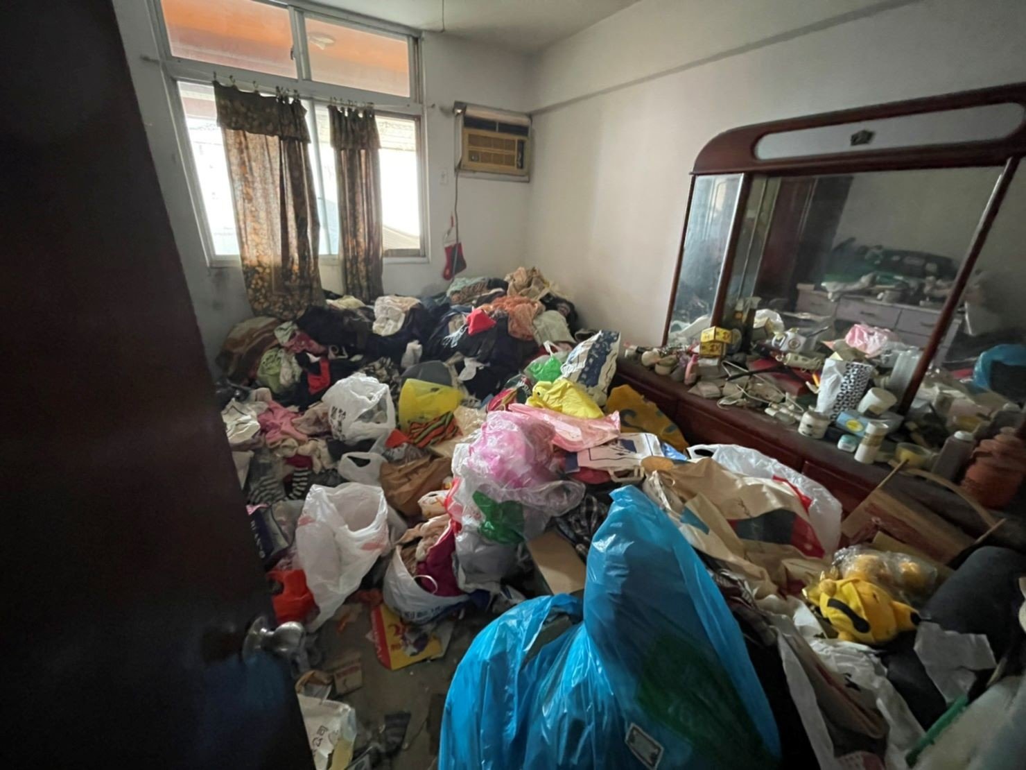 新北市垃圾清運、台北市垃圾清運、不要的家具怎麼辦、搬家公司推薦、新北搬家公司推薦【榮福搬家公司】南港搬家、桃園搬家公司推薦、桃園大型垃圾、台北搬家公司推薦、搬垃圾處理、家庭廢棄物清運、廢棄物處理、搬運廢棄物、家具垃圾處理、清運、搬家具、冰箱搬運、基隆搬家、大型家電回收清運、床墊搬運、搬衣櫃、大型家具丟棄、大型家具清運、搬公司行號、家庭垃圾清運公司、清垃圾、廢棄家具處理、廢棄家具清運、垃圾清運費用、搬家車,針對顧客都秉持以用心實在專業搬家技巧,搬家實在用心值得您的信賴與選擇。歡迎來電咨詢02-2651-2727,榮福搬家有專員立即為您服務。 新北市垃圾清運、台北市垃圾清運、不要的家具怎麼辦、搬家公司推薦、新北搬家公司推薦【榮福搬家公司】南港搬家、桃園搬家公司推薦、桃園大型垃圾、台北搬家公司推薦、搬垃圾處理、家庭廢棄物清運、廢棄物處理、搬運廢棄物、家具垃圾處理、清運、搬家具、冰箱搬運、基隆搬家、大型家電回收清運、床墊搬運、搬衣櫃、大型家具丟棄、大型家具清運、搬公司行號、家庭垃圾清運公司、清垃圾、廢棄家具處理、廢棄家具清運、垃圾清運費用、搬家車,針對顧客都秉持以用心實在專業搬家技巧,搬家實在用心值得您的信賴與選擇。歡迎來電咨詢02-2651-2727,榮福搬家有專員立即為您服務。