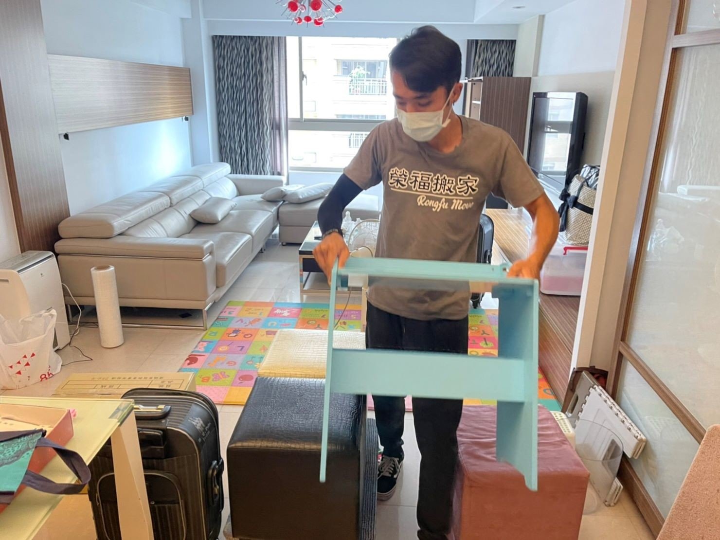 搬家公司推薦、新北搬家推薦【榮福搬家公司】南港搬家、桃園搬家公司推薦、台北搬家公司推薦、搬家具、冰箱搬運、基隆搬家、搬家電、床墊搬運、倉儲搬運、沙發搬運、搬茶几、床組拆裝、衣櫃拆裝、衣櫃搬運、洗衣機搬運、搬運餐桌、搬按摩椅、單件家具運送、跨縣市搬家、吊車搬家、吊車搬運、吊掛家具搬運、無痛搬家、大型家具搬運、家庭搬家、搬鋼琴、搬工計時、搬工服務、人力搬運、搬運、搬家紙箱,針對顧客都秉持以用心實在專業搬家技巧,搬家實在用心值得您的信賴與選擇。歡迎來電咨詢02-2651-2727,榮福搬家有專員立即為您服務。 搬家公司推薦、新北搬家推薦【榮福搬家公司】南港搬家、桃園搬家公司推薦、台北搬家公司推薦、搬家具、冰箱搬運、基隆搬家、搬家電、床墊搬運、倉儲搬運、沙發搬運、搬茶几、床組拆裝、衣櫃拆裝、衣櫃搬運、洗衣機搬運、搬運餐桌、搬按摩椅、單件家具運送、跨縣市搬家、吊車搬家、吊車搬運、吊掛家具搬運、無痛搬家、大型家具搬運、家庭搬家、搬鋼琴、搬工計時、搬工服務、人力搬運、搬運、搬家紙箱,針對顧客都秉持以用心實在專業搬家技巧,搬家實在用心值得您的信賴與選擇。歡迎來電咨詢02-2651-2727,榮福搬家有專員立即為您服務。