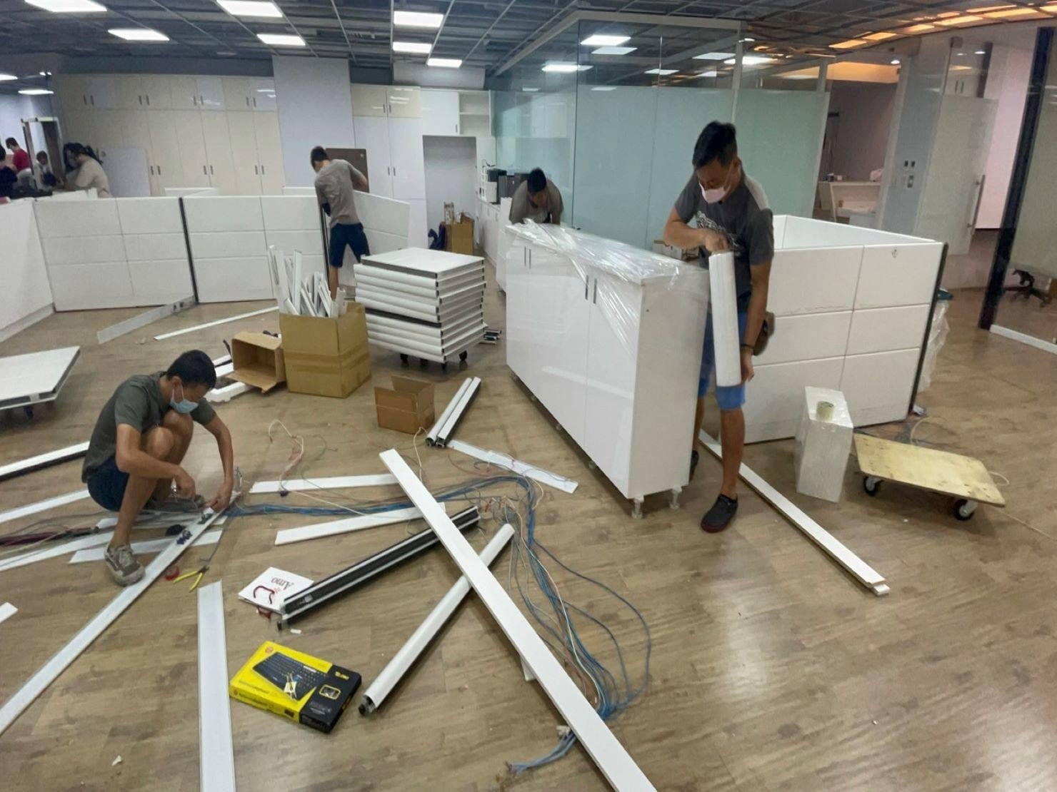 搬家公司推薦、台北搬家推薦【榮福搬家公司】搬遷估價、南港搬家、桃園搬家公司推薦、新北搬家公司推薦、基隆搬家、搬沙發、搬保險箱、金庫搬運、搬活動櫃、搬公文櫃、搬保密櫃、搬辦公桌、旋轉椅、辦公椅、搬資料櫃、辦公室遷移、搬會客桌、碎紙機、印表機、搬玻璃櫥櫃、會議桌搬運、OA屏風拆裝、事務機搬運、搬電腦設備、公司行號搬遷、政府機關搬遷、學校單位搬遷、精緻包裝、搬家紙箱、搬鐵櫃、搬保密文件、保密文件銷毀、搬工計時、搬工服務、人力搬運,針對顧客都秉持以用心實在專業搬家技巧,搬家實在用心值得您的信賴與選擇。歡迎來電咨詢02-2651-2727,榮福搬家有專員立即為您服務。 搬家公司推薦、台北搬家推薦【榮福搬家公司】搬遷估價、南港搬家、桃園搬家公司推薦、新北搬家公司推薦、基隆搬家、搬沙發、搬保險箱、金庫搬運、搬活動櫃、搬公文櫃、搬保密櫃、搬辦公桌、旋轉椅、辦公椅、搬資料櫃、辦公室遷移、搬會客桌、碎紙機、印表機、搬玻璃櫥櫃、會議桌搬運、OA屏風拆裝、事務機搬運、搬電腦設備、公司行號搬遷、政府機關搬遷、學校單位搬遷、精緻包裝、搬家紙箱、搬鐵櫃、搬保密文件、保密文件銷毀、搬工計時、搬工服務、人力搬運,針對顧客都秉持以用心實在專業搬家技巧,搬家實在用心值得您的信賴與選擇。歡迎來電咨詢02-2651-2727,榮福搬家有專員立即為您服務。