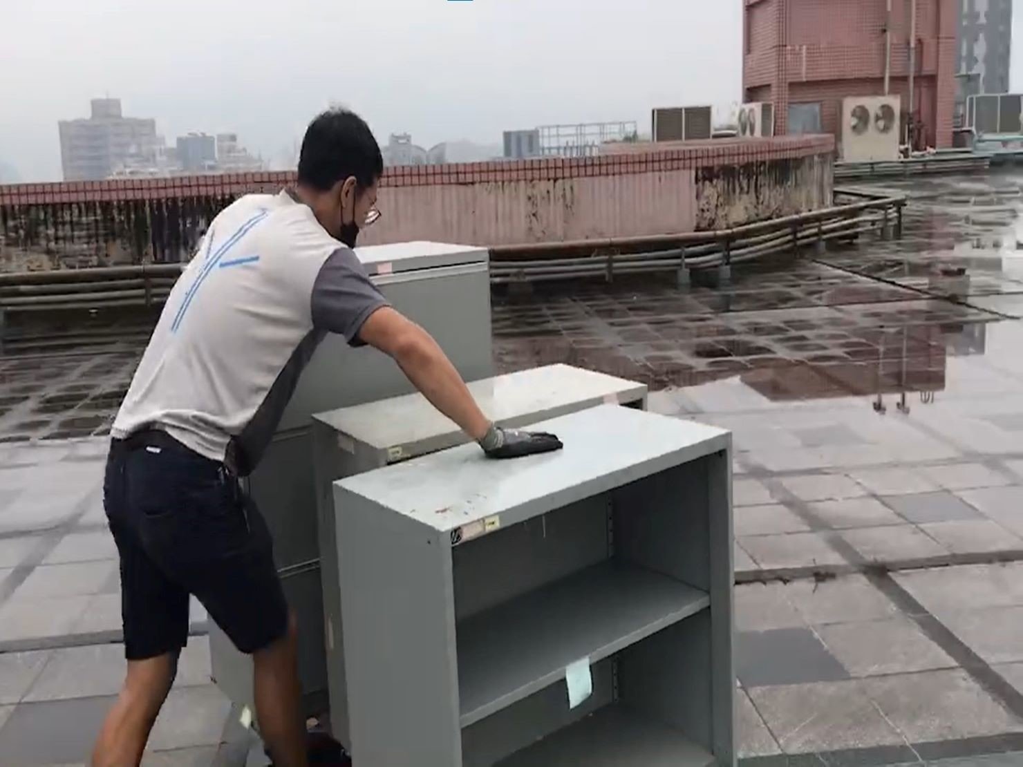 搬家公司推薦、台北辦公室搬遷推薦【榮福搬家公司】 南港辦公室搬遷、桃園辦公室搬遷、新北辦公室搬遷、基隆辦公室搬遷、辦公室同棟不同樓搬工、桃園同棟不同樓搬工、新北同棟不同樓搬工、內湖同棟不同樓搬工、台北同棟不同區塊工搬、新北同棟不同區塊工搬、內湖同棟不同區塊工搬、桃園同棟不同區塊工搬、保險箱、金庫搬運、搬活動櫃、搬公文櫃、搬保密櫃、搬辦公桌、旋轉椅、辦公椅、搬資料櫃、辦公室遷移、搬會客桌、碎紙機、印表機、搬玻璃櫥櫃、會議桌搬運、OA屏風拆裝搬遷、事務機搬運、搬電腦設備、公司行號搬遷、政府機關搬遷、學校單位搬遷、精緻包裝、搬家紙箱、搬鐵櫃、搬保密文件、保密文件銷毀、搬工計時、搬工服務、人力搬運,針對顧客都秉持以用心實在專業搬家技巧,搬家實在用心值得您的信賴與選擇。歡迎來電咨詢02-2651-2727,榮福搬家有專員立即為您服務。 搬家公司推薦、台北辦公室搬遷推薦【榮福搬家公司】 南港辦公室搬遷、桃園辦公室搬遷、新北辦公室搬遷、基隆辦公室搬遷、辦公室同棟不同樓搬工、桃園同棟不同樓搬工、新北同棟不同樓搬工、內湖同棟不同樓搬工、台北同棟不同區塊工搬、新北同棟不同區塊工搬、內湖同棟不同區塊工搬、桃園同棟不同區塊工搬、保險箱、金庫搬運、搬活動櫃、搬公文櫃、搬保密櫃、搬辦公桌、旋轉椅、辦公椅、搬資料櫃、辦公室遷移、搬會客桌、碎紙機、印表機、搬玻璃櫥櫃、會議桌搬運、OA屏風拆裝搬遷、事務機搬運、搬電腦設備、公司行號搬遷、政府機關搬遷、學校單位搬遷、精緻包裝、搬家紙箱、搬鐵櫃、搬保密文件、保密文件銷毀、搬工計時、搬工服務、人力搬運,針對顧客都秉持以用心實在專業搬家技巧,搬家實在用心值得您的信賴與選擇。歡迎來電咨詢02-2651-2727,榮福搬家有專員立即為您服務。