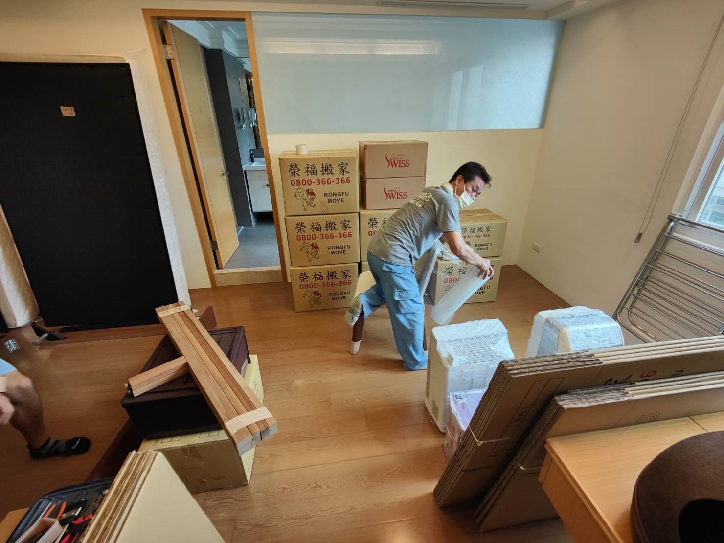 專人打包、搬家公司推薦、GOOGLE搬家公司推薦【榮福搬家公司】基隆搬家、南港搬家、桃園搬家公司推薦、家庭區域性專人打包、精緻搬家、精緻包裝、專人打包裝箱、跨縣市搬家、搬工計時、人工搬運、床墊搬運、冰箱搬運、搬家具、搬家首選、氣泡捲、膠膜、黃色透明膠帶、大型家具搬運、搬木製家具、台北搬家公司推薦:大台北搬家,精緻包裝搬運「細膩包裝、專業搬運、用心服務、以客為尊」是榮福搬家公司的宗旨與精神。歡迎立即來電02-2651-2727專人服務。 專人打包、搬家公司推薦、GOOGLE搬家公司推薦【榮福搬家公司】基隆搬家、南港搬家、桃園搬家公司推薦、家庭區域性專人打包、精緻搬家、精緻包裝、專人打包裝箱、跨縣市搬家、搬工計時、人工搬運、床墊搬運、冰箱搬運、搬家具、搬家首選、氣泡捲、膠膜、黃色透明膠帶、大型家具搬運、搬木製家具、台北搬家公司推薦:大台北搬家,精緻包裝搬運「細膩包裝、專業搬運、用心服務、以客為尊」是榮福搬家公司的宗旨與精神。歡迎立即來電02-2651-2727專人服務。