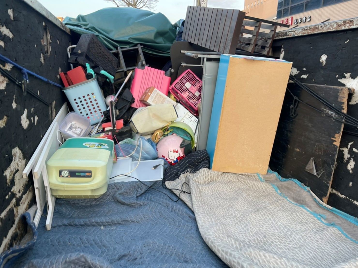 搬家公司推薦、新北搬家推薦【榮福搬家公司】南港搬家、桃園搬家公司推薦、台北搬家公司推薦、廢棄家具處理、廢棄家具清運、家庭廢棄物清運、清運、搬家、家具垃圾清運、垃圾廢棄處理、垃圾廢棄清運、搬家具、大型家具搬運、冰箱搬運、基隆搬家、搬家電、床墊搬運、搬公司行號、跨縣市搬家、家庭搬家、搬鋼琴、搬工、搬運、搬家紙箱,針對顧客都秉持以用心實在專業搬家技巧,搬家實在用心值得您的信賴與選擇。歡迎來電咨詢02-2651-2727,榮福搬家有專員立即為您服務。 搬家公司推薦、新北搬家推薦【榮福搬家公司】南港搬家、桃園搬家公司推薦、台北搬家公司推薦、廢棄家具處理、廢棄家具清運、家庭廢棄物清運、清運、搬家、家具垃圾清運、垃圾廢棄處理、垃圾廢棄清運、搬家具、大型家具搬運、冰箱搬運、基隆搬家、搬家電、床墊搬運、搬公司行號、跨縣市搬家、家庭搬家、搬鋼琴、搬工、搬運、搬家紙箱,針對顧客都秉持以用心實在專業搬家技巧,搬家實在用心值得您的信賴與選擇。歡迎來電咨詢02-2651-2727,榮福搬家有專員立即為您服務。