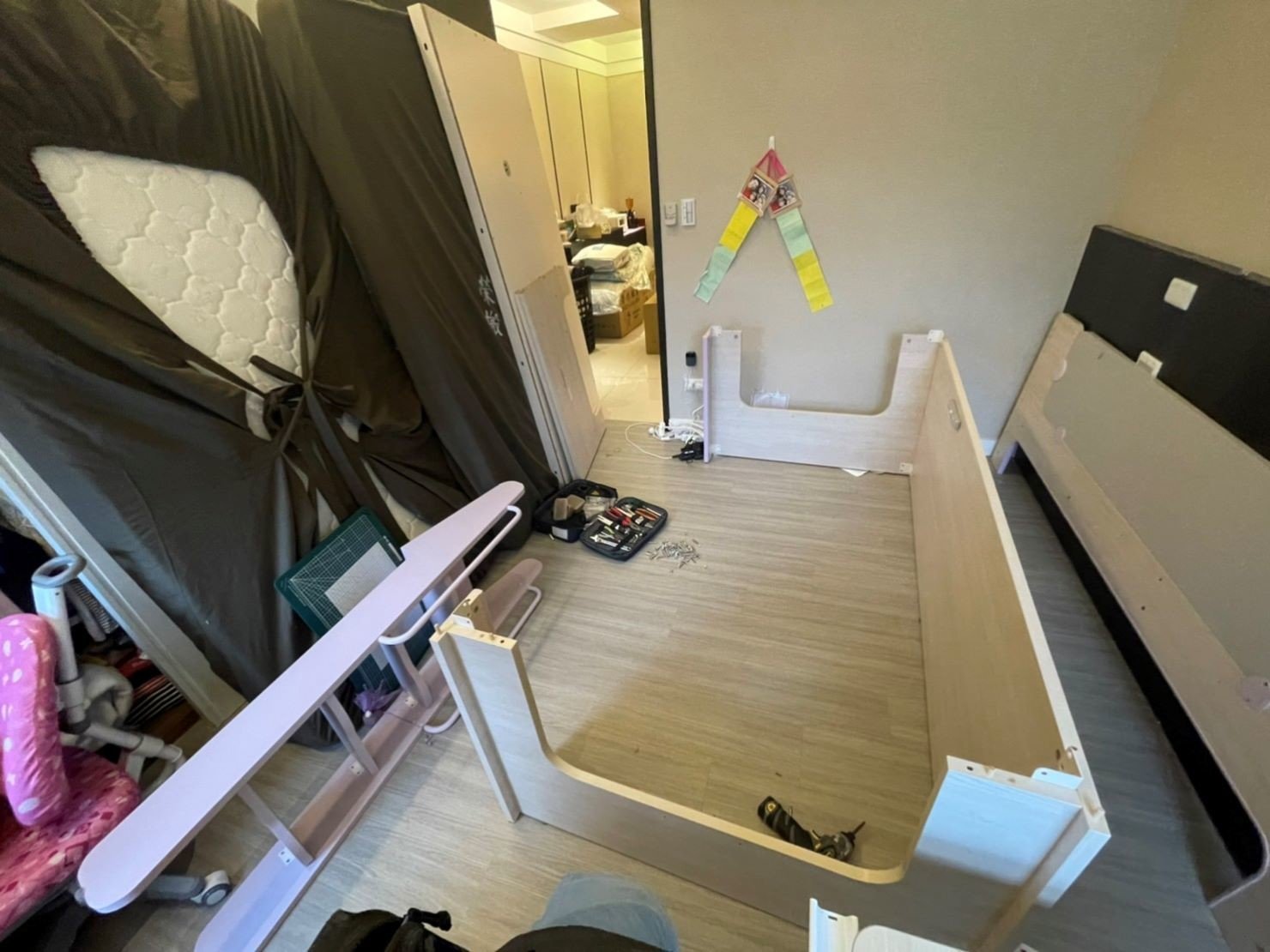 【榮福搬家公司】搬家首選、搬家公司推薦:IKEA、宜得利、B&Q等系統式家具拆裝找專業的榮福搬家就對了。優質搬家,包裝搬運「細膩包裝、專業搬運、用心服務、以客為尊」是榮福搬家公司的宗旨與精神。歡迎立即來電02-2651-2727專人服務。 【榮福搬家公司】搬家首選、搬家公司推薦:IKEA、宜得利、B&Q等系統式家具拆裝找專業的榮福搬家就對了。優質搬家,包裝搬運「細膩包裝、專業搬運、用心服務、以客為尊」是榮福搬家公司的宗旨與精神。歡迎立即來電02-2651-2727專人服務。