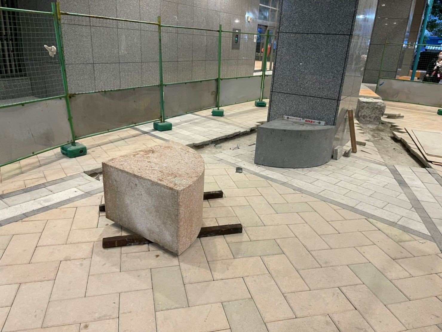 重物搬運/南港搬家【榮福搬家公司】搬洗衣機、搬披薩窯、精搬金庫、搬保險櫃、精搬魚缸、跨縣搬家、搬工派遣、搬床墊、搬冰箱、搬家具、搬家首選、吊掛搬運、吊家具搬運、台北搬家公司推薦:大台北搬家、新北搬家推薦,精緻包裝搬運「細膩包裝、專業搬運、用心服務、以客為尊」是榮福搬家公司的宗旨與精神。歡迎立即來電02-2651-2727專人服務。 重物搬運/南港搬家【榮福搬家公司】搬洗衣機、搬披薩窯、精搬金庫、搬保險櫃、精搬魚缸、跨縣搬家、搬工派遣、搬床墊、搬冰箱、搬家具、搬家首選、吊掛搬運、吊家具搬運、台北搬家公司推薦:大台北搬家、新北搬家推薦,精緻包裝搬運「細膩包裝、專業搬運、用心服務、以客為尊」是榮福搬家公司的宗旨與精神。歡迎立即來電02-2651-2727專人服務。