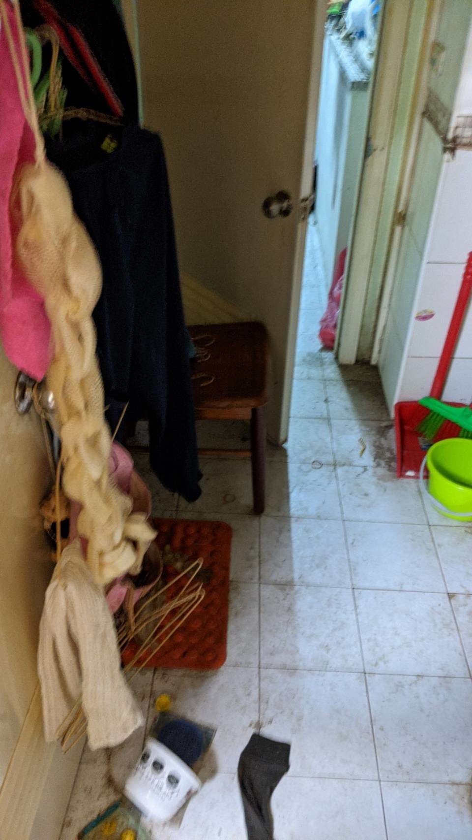 新北市垃圾清運、台北垃圾清運、不要的家具怎麼辦、搬家公司推薦、新北搬家推薦【榮福搬家公司】南港搬家、桃園搬家公司推薦、桃園大型垃圾、台北搬家公司推薦、搬垃圾處理、家庭廢棄物清運、廢棄物處理、搬運廢棄物、家具垃圾處理、清運、搬家具、冰箱搬運、基隆搬家、大型家電回收清運、床墊搬運、搬衣櫃、大型家具丟棄、搬公司行號、家庭垃圾清運公司、清垃圾、廢棄家具處理、廢棄家具清運、搬家車,針對顧客都秉持以用心實在專業搬家技巧,搬家實在用心值得您的信賴與選擇。歡迎來電咨詢02-2651-2727,榮福搬家有專員立即為您服務。 新北市垃圾清運、台北垃圾清運、不要的家具怎麼辦、搬家公司推薦、新北搬家推薦【榮福搬家公司】南港搬家、桃園搬家公司推薦、桃園大型垃圾、台北搬家公司推薦、搬垃圾處理、家庭廢棄物清運、廢棄物處理、搬運廢棄物、家具垃圾處理、清運、搬家具、冰箱搬運、基隆搬家、大型家電回收清運、床墊搬運、搬衣櫃、大型家具丟棄、搬公司行號、家庭垃圾清運公司、清垃圾、廢棄家具處理、廢棄家具清運、搬家車,針對顧客都秉持以用心實在專業搬家技巧,搬家實在用心值得您的信賴與選擇。歡迎來電咨詢02-2651-2727,榮福搬家有專員立即為您服務。