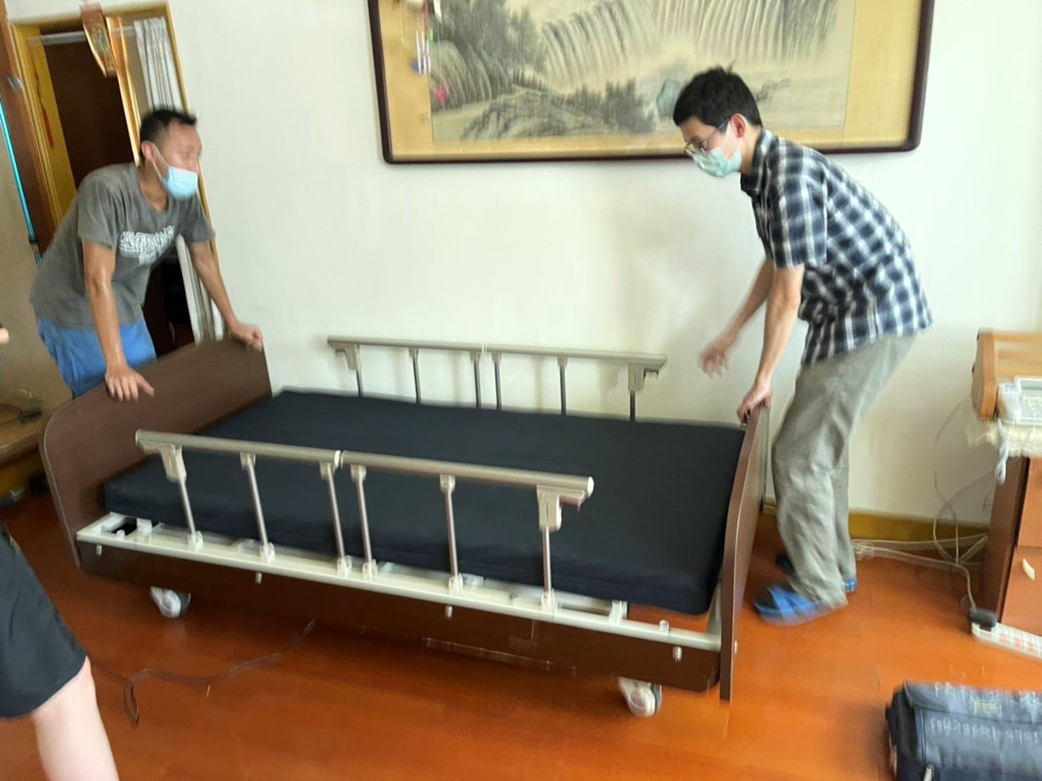 特殊搬運、搬重物【榮福搬家】醫療床、電動床、電動病床、只搬單一物件、南港搬家、桃園搬家公司推薦、新北搬家公司推薦、百貨公司進撤櫃、專櫃進撤櫃、企業搬運服務、搬公司行號、廠房遷移、公司行號搬遷、政府機關搬遷、百貨專櫃遷移、學校單位搬遷、精緻包裝、家庭搬家、搬鋼琴、搬工計時、搬工服務、人力搬運,針對顧客都秉持以用心實在專業搬家技巧,搬家實在用心值得您的信賴與選擇。歡迎來電咨詢02-2651-2727,榮福搬家有專員立即為您服務。 特殊搬運、搬重物【榮福搬家】醫療床、電動床、電動病床、只搬單一物件、南港搬家、桃園搬家公司推薦、新北搬家公司推薦、百貨公司進撤櫃、專櫃進撤櫃、企業搬運服務、搬公司行號、廠房遷移、公司行號搬遷、政府機關搬遷、百貨專櫃遷移、學校單位搬遷、精緻包裝、家庭搬家、搬鋼琴、搬工計時、搬工服務、人力搬運,針對顧客都秉持以用心實在專業搬家技巧,搬家實在用心值得您的信賴與選擇。歡迎來電咨詢02-2651-2727,榮福搬家有專員立即為您服務。