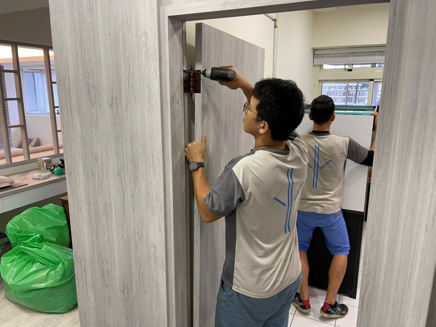 搬家公司推薦、新北搬家推薦【榮福搬家公司】南港搬家、精搬魚缸、桃園搬家公司推薦、台北搬家公司推薦、廢棄家具處理、廢棄家具清運、家庭廢棄物清運、清運、搬家、家具垃圾清運、搬家具、冰箱搬運、基隆搬家、搬洗衣機、搬家電、床墊搬運、搬保險櫃、搬金庫、搬公司行號、跨縣市搬家、搬沙發、家庭搬家、搬家首選、搬鋼琴、搬工、搬運、搬家紙箱,針對顧客都秉持以用心實在專業搬家技巧,搬家實在用心值得您的信賴與選擇。歡迎來電咨詢02-2651-2727,榮福搬家有專員立即為您服務。 搬家公司推薦、新北搬家推薦【榮福搬家公司】南港搬家、精搬魚缸、桃園搬家公司推薦、台北搬家公司推薦、廢棄家具處理、廢棄家具清運、家庭廢棄物清運、清運、搬家、家具垃圾清運、搬家具、冰箱搬運、基隆搬家、搬洗衣機、搬家電、床墊搬運、搬保險櫃、搬金庫、搬公司行號、跨縣市搬家、搬沙發、家庭搬家、搬家首選、搬鋼琴、搬工、搬運、搬家紙箱,針對顧客都秉持以用心實在專業搬家技巧,搬家實在用心值得您的信賴與選擇。歡迎來電咨詢02-2651-2727,榮福搬家有專員立即為您服務。