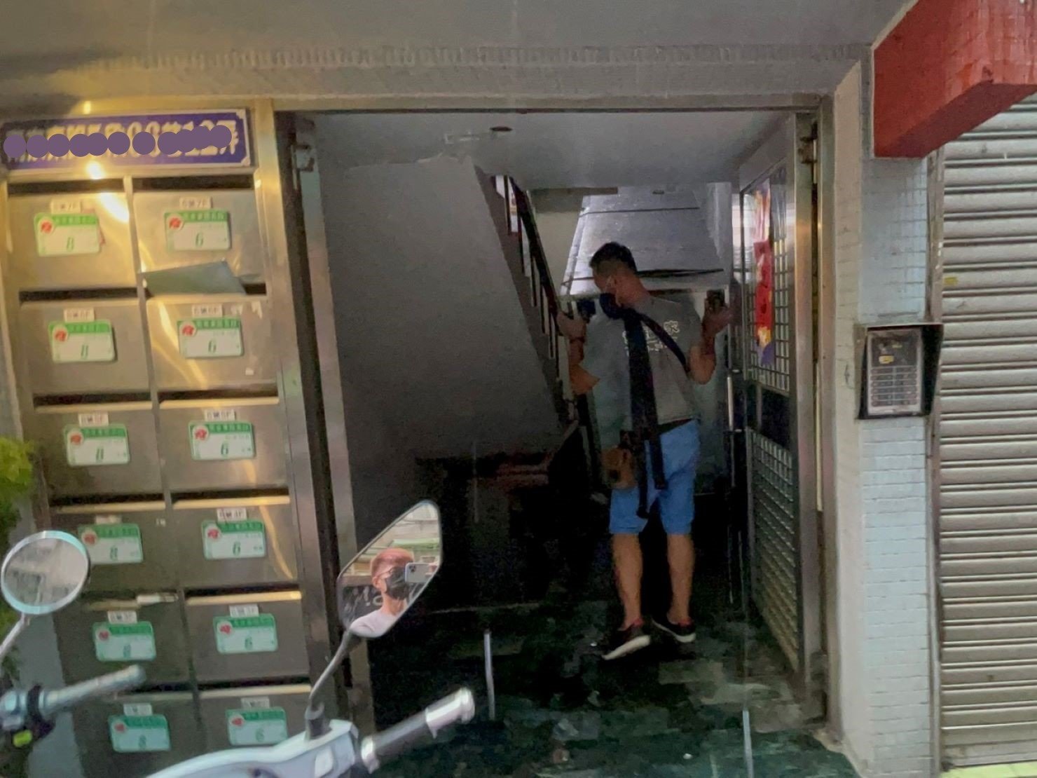 店面搬遷推薦【榮福搬家公司】|小型食品加工廠搬遷|搬營業用冰箱|四門營業用冰箱|搬生財器具、搬冷凍櫃、搬冷藏冰箱|搬冷藏工作臺|搬臥式冷凍櫃|百貨公司進撤櫃|台北搬營業用冰箱|新北搬營業用冰箱|五股搬營業用冰箱|中永和搬營業用冰箱|三重搬營業用冰箱|汐止搬營業用冰箱|林口搬營業用冰箱|人力搬運,針對顧客都秉持以用心實在專業搬家技巧,搬家實在用心值得您的信賴與選擇。歡迎來電咨詢02-2651-2727,榮福搬家有專員立即為您服務。 店面搬遷推薦【榮福搬家公司】|小型食品加工廠搬遷|搬營業用冰箱|四門營業用冰箱|搬生財器具、搬冷凍櫃、搬冷藏冰箱|搬冷藏工作臺|搬臥式冷凍櫃|百貨公司進撤櫃|台北搬營業用冰箱|新北搬營業用冰箱|五股搬營業用冰箱|中永和搬營業用冰箱|三重搬營業用冰箱|汐止搬營業用冰箱|林口搬營業用冰箱|人力搬運,針對顧客都秉持以用心實在專業搬家技巧,搬家實在用心值得您的信賴與選擇。歡迎來電咨詢02-2651-2727,榮福搬家有專員立即為您服務。