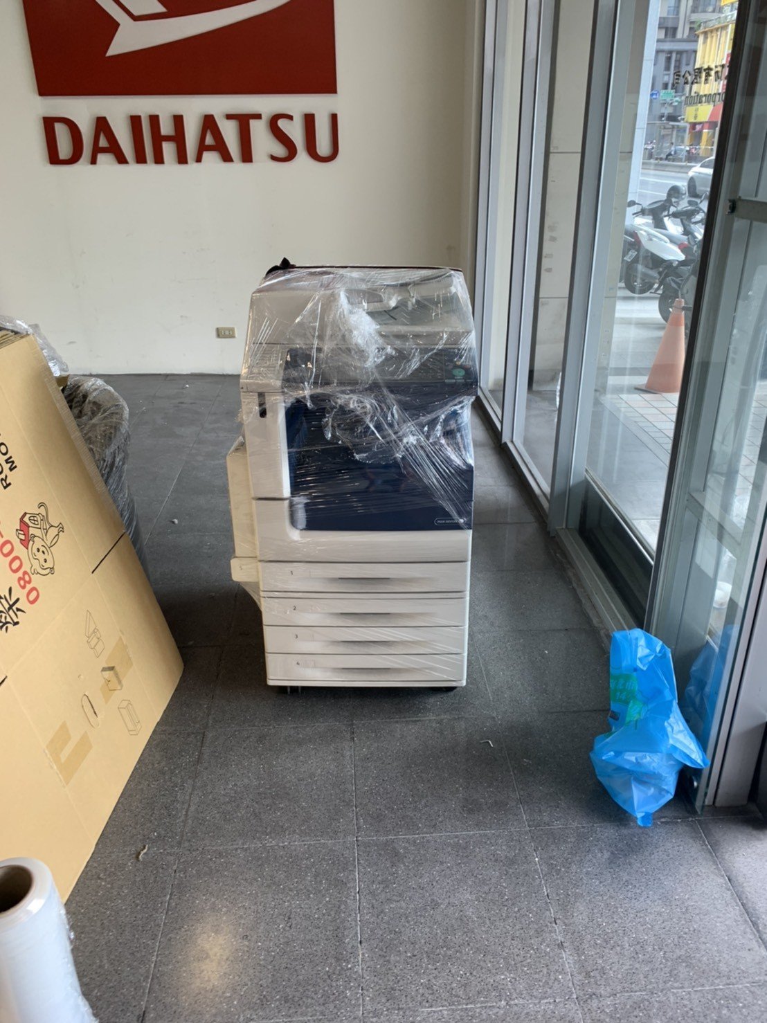 【榮福搬家公司】搬家首選、台北搬家、新北搬家公司推薦:公司行號搬遷服務,包裝搬運、打包裝箱「細膩包裝、專業搬運、用心服務、以客為尊」是榮福搬家公司的宗旨與精神。歡迎立即來電02-2651-2727專人服務。 【榮福搬家公司】搬家首選、台北搬家、新北搬家公司推薦:公司行號搬遷服務,包裝搬運、打包裝箱「細膩包裝、專業搬運、用心服務、以客為尊」是榮福搬家公司的宗旨與精神。歡迎立即來電02-2651-2727專人服務。