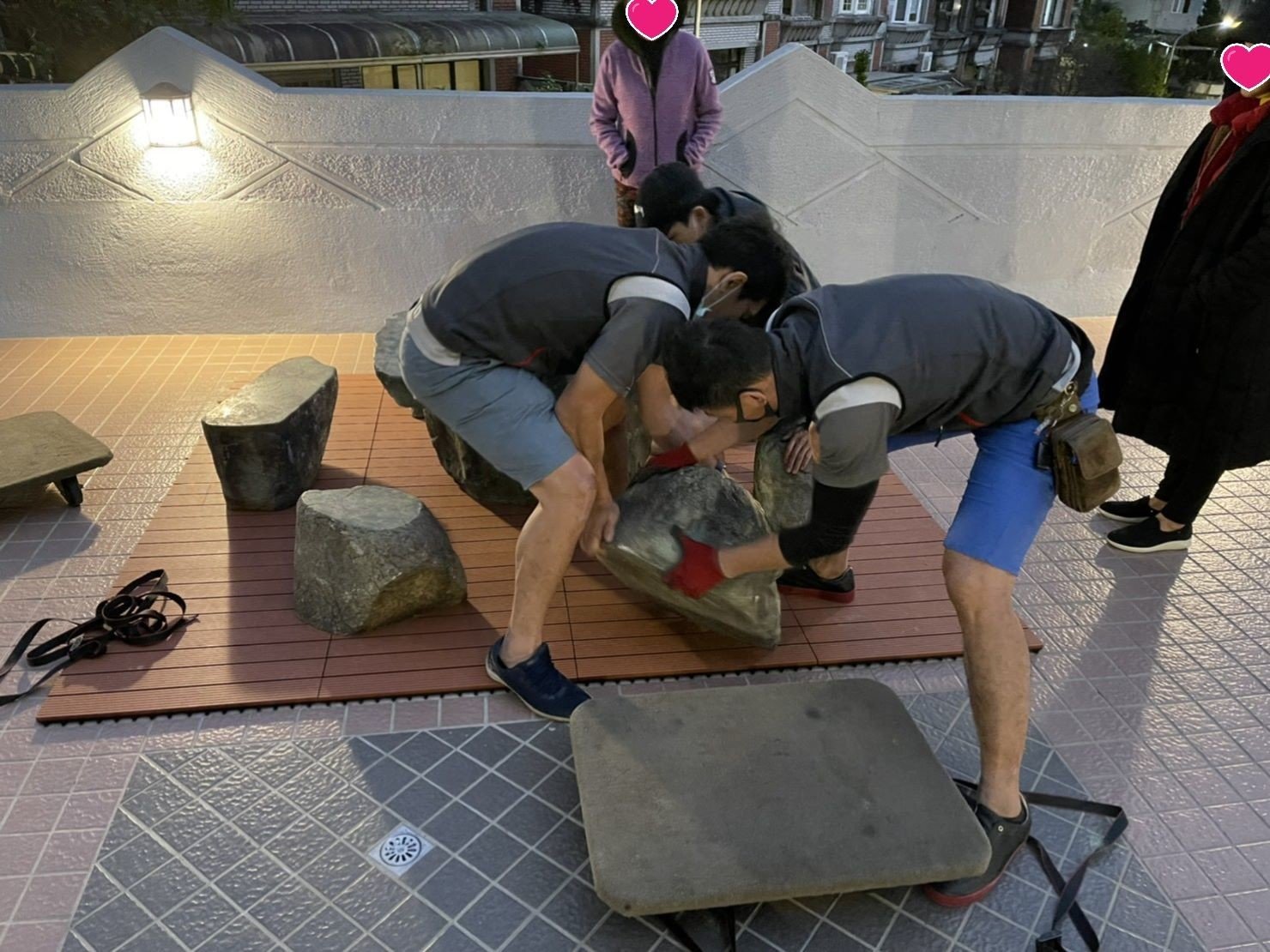 搬重物【榮福搬家公司】石墩搬運、搬石椅、搬石頭桌、搬洗衣機、搬披薩窯、精搬金庫、搬保險櫃、精搬魚缸、精搬鋼琴、跨縣搬家、搬工派遣、搬運、搬床墊、搬冰箱、搬家具、搬家首選、吊掛搬運、吊家具搬運、特殊重物搬運、專搬重物、新北搬家推薦、搬家公司、基隆搬家、南港搬家、桃園搬家公司、台北搬家公司推薦:大台北搬家,精緻包裝搬運「細膩包裝、專業搬運、用心服務、以客為尊」是榮福搬家公司的宗旨與精神。歡迎立即來電02-2651-2727專人服務。 搬重物【榮福搬家公司】石墩搬運、搬石椅、搬石頭桌、搬洗衣機、搬披薩窯、精搬金庫、搬保險櫃、精搬魚缸、精搬鋼琴、跨縣搬家、搬工派遣、搬運、搬床墊、搬冰箱、搬家具、搬家首選、吊掛搬運、吊家具搬運、特殊重物搬運、專搬重物、新北搬家推薦、搬家公司、基隆搬家、南港搬家、桃園搬家公司、台北搬家公司推薦:大台北搬家,精緻包裝搬運「細膩包裝、專業搬運、用心服務、以客為尊」是榮福搬家公司的宗旨與精神。歡迎立即來電02-2651-2727專人服務。