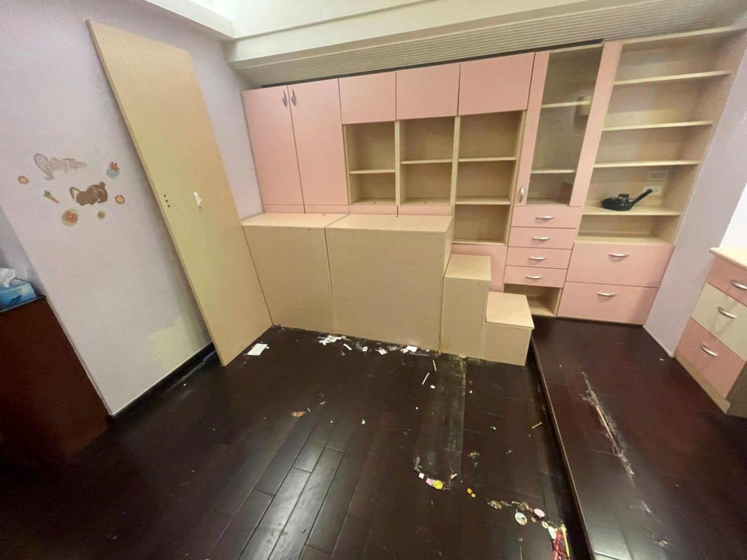 【榮福搬家公司】搬家首選、搬家公司推薦:IKEA、宜得利、B&Q等系統式家具拆裝找專業的榮福搬家就對了。優質搬家,包裝搬運「細膩包裝、專業搬運、用心服務、以客為尊」是榮福搬家公司的宗旨與精神。歡迎立即來電02-2651-2727專人服務。 【榮福搬家公司】搬家首選、搬家公司推薦:IKEA、宜得利、B&Q等系統式家具拆裝找專業的榮福搬家就對了。優質搬家,包裝搬運「細膩包裝、專業搬運、用心服務、以客為尊」是榮福搬家公司的宗旨與精神。歡迎立即來電02-2651-2727專人服務。