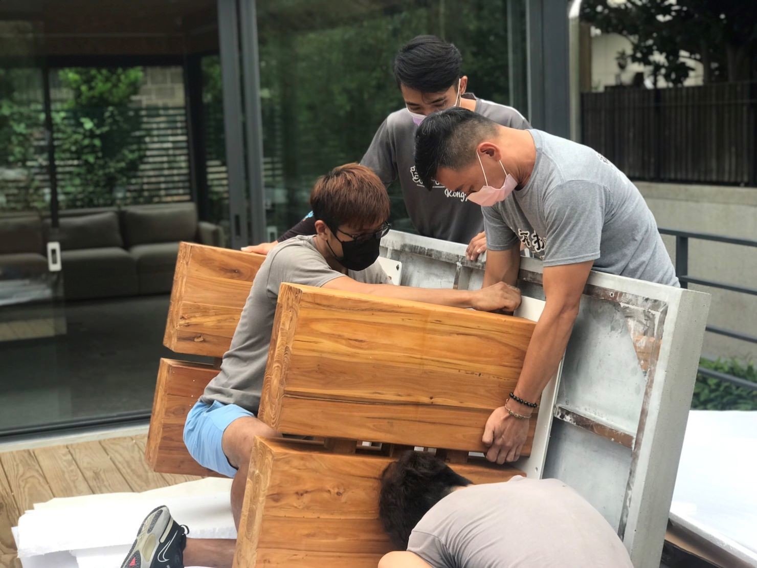 特殊搬運、搬重物【榮福搬家公司】單一家具搬運、清水模辦公桌、清水模餐桌、進口餐桌-水泥桌面長桌、專業搬運、組裝定位、進口原木餐桌、美術館搬遷、300公斤餐桌搬運、跨縣市搬家、搬工計時、人力搬運、搬家首選、吊掛搬運、特殊重物搬運、專搬重物、搬重物技巧、新北搬家公司推薦、搬家車、搬家公司、基隆搬家、南港搬家、桃園搬家公司推薦、台北搬家公司推薦:大台北搬家,精緻包裝搬運「細膩包裝、專業搬運、用心服務、以客為尊」是榮福搬家公司的宗旨與精神。歡迎立即來電02-2651-2727專人服務。 特殊搬運、搬重物【榮福搬家公司】單一家具搬運、清水模辦公桌、清水模餐桌、進口餐桌-水泥桌面長桌、專業搬運、組裝定位、進口原木餐桌、美術館搬遷、300公斤餐桌搬運、跨縣市搬家、搬工計時、人力搬運、搬家首選、吊掛搬運、特殊重物搬運、專搬重物、搬重物技巧、新北搬家公司推薦、搬家車、搬家公司、基隆搬家、南港搬家、桃園搬家公司推薦、台北搬家公司推薦:大台北搬家,精緻包裝搬運「細膩包裝、專業搬運、用心服務、以客為尊」是榮福搬家公司的宗旨與精神。歡迎立即來電02-2651-2727專人服務。