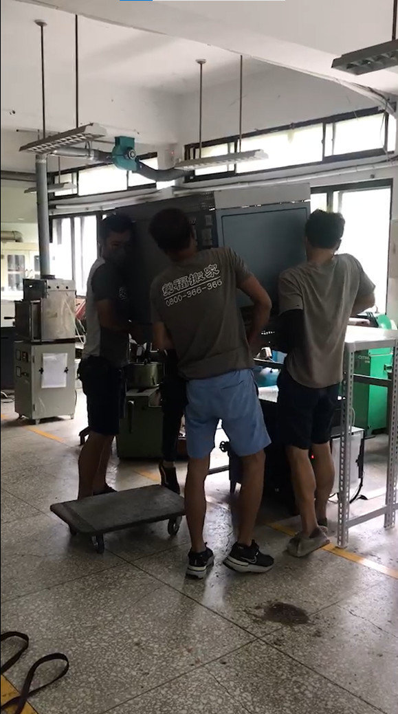 特殊搬運、搬重物【榮福搬家】醫療器材、醫療設備搬運、實驗室器材搬運、實業室高溫加熱器、科技大學社團設備移動、搬運搬單一物件、南港搬家、桃園搬家公司推薦、新北搬家公司推薦、可配合校園室內移動、生技科學儀器搬運、海關箱待拆、醫療儀器專業搬運、公司行號搬、專搬重物、搬工服務、人力搬運,針對顧客都秉持以用心實在專業搬家技巧,搬家實在用心值得您的信賴與選擇。歡迎來電咨詢02-2651-2727,榮福搬家有專員立即為您服務。 特殊搬運、搬重物【榮福搬家】醫療器材、醫療設備搬運、實驗室器材搬運、實業室高溫加熱器、科技大學社團設備移動、搬運搬單一物件、南港搬家、桃園搬家公司推薦、新北搬家公司推薦、可配合校園室內移動、生技科學儀器搬運、海關箱待拆、醫療儀器專業搬運、公司行號搬、專搬重物、搬工服務、人力搬運,針對顧客都秉持以用心實在專業搬家技巧,搬家實在用心值得您的信賴與選擇。歡迎來電咨詢02-2651-2727,榮福搬家有專員立即為您服務。