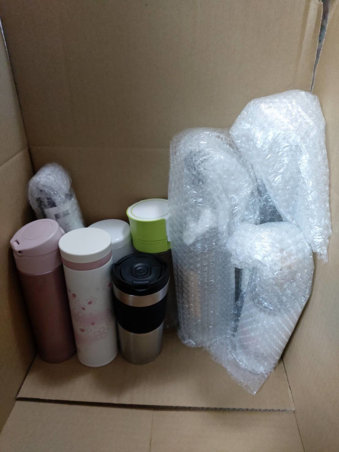 專人打包、搬家公司推薦、新北搬家公司推薦【榮福搬家公司】基隆搬家、南港搬家、桃園搬家公司推薦、家庭搬家、精密儀器搬運、精密儀器包裝、精緻搬家、精緻包裝、裝箱打包、跨縣市搬家、搬工計時、人工搬運、床墊搬運、冰箱搬運、搬家具、單件搬運、單一物件搬運、藝術品包裝、藝術品搬運、搬家首選、吊掛搬運、吊家具搬運、搬家紙箱、氣泡捲、膠膜、黃色透明膠帶、大型家具搬運、紅酒瓶精緻包裝、紅酒櫃包裝、台北搬家公司推薦:大台北搬家,精緻包裝搬運「細膩包裝、專業搬運、用心服務、以客為尊」是榮福搬家公司的宗旨與精神。歡迎立即來電02-2651-2727專人服務。 專人打包、搬家公司推薦、新北搬家公司推薦【榮福搬家公司】基隆搬家、南港搬家、桃園搬家公司推薦、家庭搬家、精密儀器搬運、精密儀器包裝、精緻搬家、精緻包裝、裝箱打包、跨縣市搬家、搬工計時、人工搬運、床墊搬運、冰箱搬運、搬家具、單件搬運、單一物件搬運、藝術品包裝、藝術品搬運、搬家首選、吊掛搬運、吊家具搬運、搬家紙箱、氣泡捲、膠膜、黃色透明膠帶、大型家具搬運、紅酒瓶精緻包裝、紅酒櫃包裝、台北搬家公司推薦:大台北搬家,精緻包裝搬運「細膩包裝、專業搬運、用心服務、以客為尊」是榮福搬家公司的宗旨與精神。歡迎立即來電02-2651-2727專人服務。