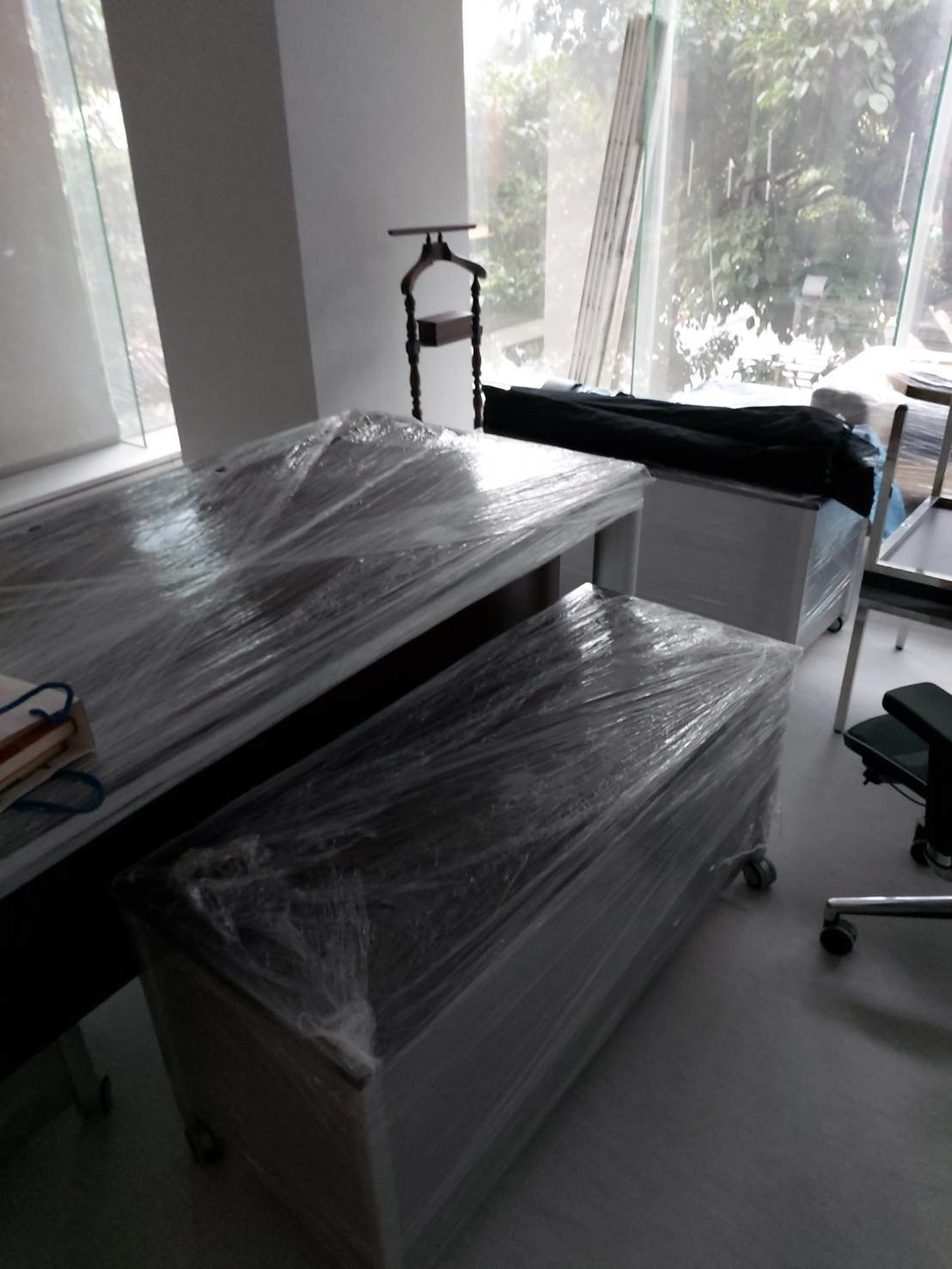 搬家公司推薦、台北搬家推薦【榮福搬家公司】搬遷估價、南港搬家、桃園搬家公司推薦、新北搬家公司推薦、基隆搬家、搬沙發、搬保險箱、金庫搬運、搬活動櫃、搬公文櫃、搬保密櫃、搬辦公桌、旋轉椅、辦公椅、搬資料櫃、冰箱搬運、百貨公司進撤櫃、專櫃進撤櫃、企業搬運服務、搬公司行號、廠房遷移、辦公室遷移、搬會客桌、碎紙機、印表機、搬玻璃櫥櫃、會議桌搬運、OA屏風拆裝、事務機搬運、搬電腦設備、公司行號搬遷、政府機關搬遷、百貨專櫃遷移、學校單位搬遷、精緻包裝、搬家紙箱、搬鐵櫃、搬鋼琴、搬工計時、搬工服務、人力搬運,針對顧客都秉持以用心實在專業搬家技巧,搬家實在用心值得您的信賴與選擇。歡迎來電咨詢02-2651-2727,榮福搬家有專員立即為您服務。 搬家公司推薦、台北搬家推薦【榮福搬家公司】搬遷估價、南港搬家、桃園搬家公司推薦、新北搬家公司推薦、基隆搬家、搬沙發、搬保險箱、金庫搬運、搬活動櫃、搬公文櫃、搬保密櫃、搬辦公桌、旋轉椅、辦公椅、搬資料櫃、冰箱搬運、百貨公司進撤櫃、專櫃進撤櫃、企業搬運服務、搬公司行號、廠房遷移、辦公室遷移、搬會客桌、碎紙機、印表機、搬玻璃櫥櫃、會議桌搬運、OA屏風拆裝、事務機搬運、搬電腦設備、公司行號搬遷、政府機關搬遷、百貨專櫃遷移、學校單位搬遷、精緻包裝、搬家紙箱、搬鐵櫃、搬鋼琴、搬工計時、搬工服務、人力搬運,針對顧客都秉持以用心實在專業搬家技巧,搬家實在用心值得您的信賴與選擇。歡迎來電咨詢02-2651-2727,榮福搬家有專員立即為您服務。