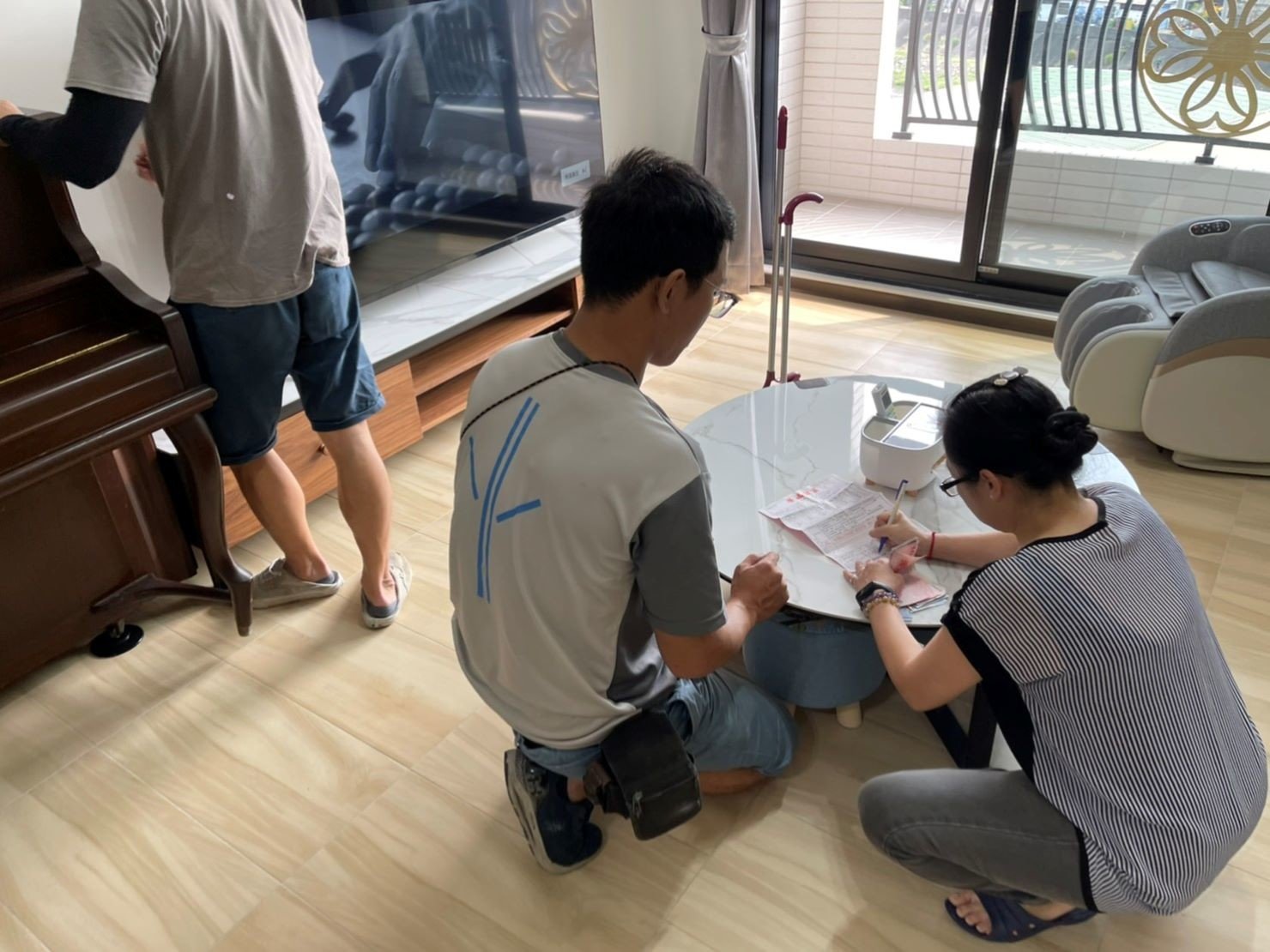 鋼琴搬運費用、搬重物【榮福搬家公司】搬平台式鋼琴、三角演奏琴搬運、單件重物搬運、石墩搬運、搬醫療床、搬石頭桌椅、搬電動床、搬洗衣機、搬披薩窯、精搬金庫、搬保險櫃、精搬魚缸、精搬鋼琴、跨縣市搬家、搬工計時、人力搬運、搬運、床墊搬運、搬醫療電動床、搬營業用冰箱、搬家具、搬家首選、吊掛搬運、吊家具搬運、特殊重物搬運、專搬重物、新北搬家公司推薦、搬家公司、基隆搬家、南港搬家、桃園搬家公司推薦、台北搬家公司推薦:大台北搬家,精緻包裝搬運「細膩包裝、專業搬運、用心服務、以客為尊」是榮福搬家公司的宗旨與精神。歡迎立即來電02-2651-2727專人服務。 鋼琴搬運費用、搬重物【榮福搬家公司】搬平台式鋼琴、三角演奏琴搬運、單件重物搬運、石墩搬運、搬醫療床、搬石頭桌椅、搬電動床、搬洗衣機、搬披薩窯、精搬金庫、搬保險櫃、精搬魚缸、精搬鋼琴、跨縣市搬家、搬工計時、人力搬運、搬運、床墊搬運、搬醫療電動床、搬營業用冰箱、搬家具、搬家首選、吊掛搬運、吊家具搬運、特殊重物搬運、專搬重物、新北搬家公司推薦、搬家公司、基隆搬家、南港搬家、桃園搬家公司推薦、台北搬家公司推薦:大台北搬家,精緻包裝搬運「細膩包裝、專業搬運、用心服務、以客為尊」是榮福搬家公司的宗旨與精神。歡迎立即來電02-2651-2727專人服務。