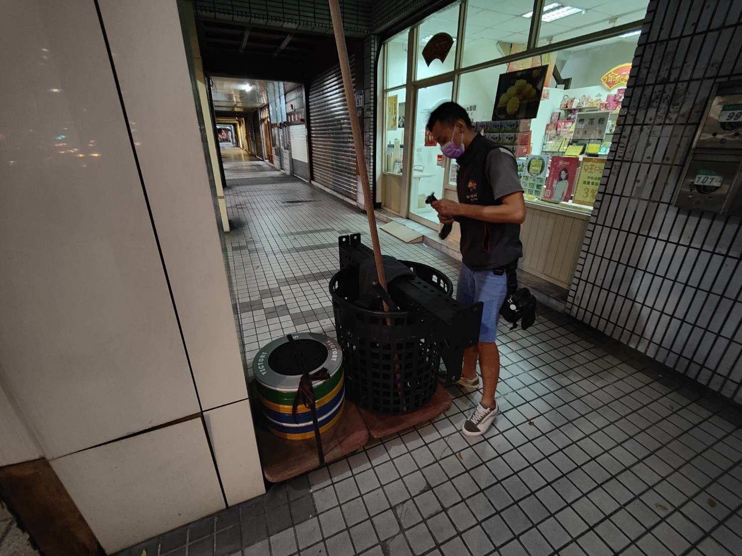 台北搬健身器材、南港搬健身器材、新北搬健身器材、雙北搬健身器材、汐止搬健身器材、中永和搬健身器材、板橋搬健身器材、五股搬健身器材、基隆搬健身器材、桃園搬健身器材、專業健身器材搬運推薦【榮福搬家公司】各項運動器材、運動器材設備搬運、搬居家跑步機、搬滑步機、搬橢圓機、搬跑步機、搬深蹲架、搬種訓架、各式居家搬運動設備、重量深蹲架、健身房運動器材搬運【榮福搬家】具各項搬運設備及搬運動器材知識與技巧,也有各項物件拆裝的專門技能,破百公斤的設備器材、「專業搬運、用心服務、以客為尊」是榮福搬家公司的宗旨與精神。歡迎立即來電02-2651-2727專人服務。 台北搬健身器材、南港搬健身器材、新北搬健身器材、雙北搬健身器材、汐止搬健身器材、中永和搬健身器材、板橋搬健身器材、五股搬健身器材、基隆搬健身器材、桃園搬健身器材、專業健身器材搬運推薦【榮福搬家公司】各項運動器材、運動器材設備搬運、搬居家跑步機、搬滑步機、搬橢圓機、搬跑步機、搬深蹲架、搬種訓架、各式居家搬運動設備、重量深蹲架、健身房運動器材搬運【榮福搬家】具各項搬運設備及搬運動器材知識與技巧,也有各項物件拆裝的專門技能,破百公斤的設備器材、「專業搬運、用心服務、以客為尊」是榮福搬家公司的宗旨與精神。歡迎立即來電02-2651-2727專人服務。