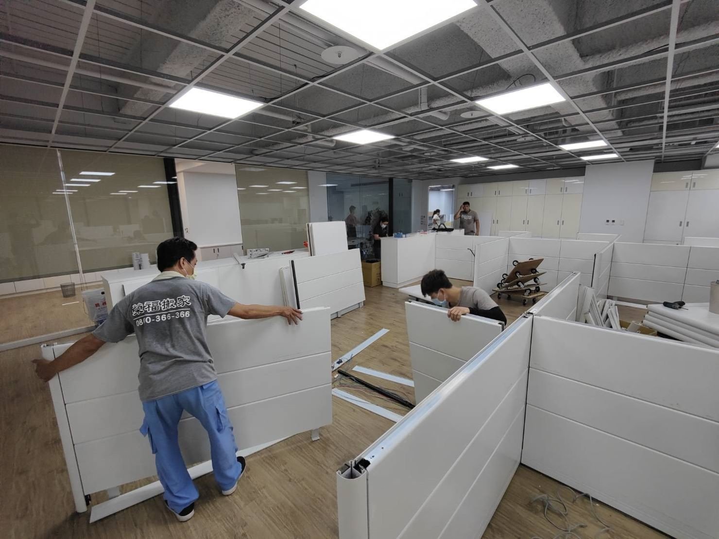 搬家公司推薦、台北搬家推薦【榮福搬家公司】搬遷估價、南港搬家、桃園搬家公司推薦、新北搬家公司推薦、基隆搬家、搬沙發、搬保險箱、金庫搬運、搬活動櫃、搬公文櫃、搬保密櫃、搬辦公桌、旋轉椅、辦公椅、搬資料櫃、辦公室遷移、搬會客桌、碎紙機、印表機、搬玻璃櫥櫃、會議桌搬運、OA屏風拆裝、事務機搬運、搬電腦設備、公司行號搬遷、政府機關搬遷、學校單位搬遷、精緻包裝、搬家紙箱、搬鐵櫃、搬保密文件、保密文件銷毀、搬工計時、搬工服務、人力搬運,針對顧客都秉持以用心實在專業搬家技巧,搬家實在用心值得您的信賴與選擇。歡迎來電咨詢02-2651-2727,榮福搬家有專員立即為您服務。 搬家公司推薦、台北搬家推薦【榮福搬家公司】搬遷估價、南港搬家、桃園搬家公司推薦、新北搬家公司推薦、基隆搬家、搬沙發、搬保險箱、金庫搬運、搬活動櫃、搬公文櫃、搬保密櫃、搬辦公桌、旋轉椅、辦公椅、搬資料櫃、辦公室遷移、搬會客桌、碎紙機、印表機、搬玻璃櫥櫃、會議桌搬運、OA屏風拆裝、事務機搬運、搬電腦設備、公司行號搬遷、政府機關搬遷、學校單位搬遷、精緻包裝、搬家紙箱、搬鐵櫃、搬保密文件、保密文件銷毀、搬工計時、搬工服務、人力搬運,針對顧客都秉持以用心實在專業搬家技巧,搬家實在用心值得您的信賴與選擇。歡迎來電咨詢02-2651-2727,榮福搬家有專員立即為您服務。