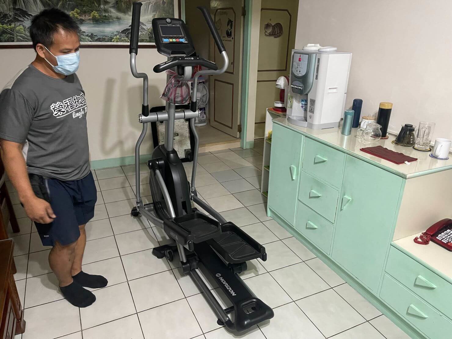 搬家公司推薦、新北搬家推薦【榮福搬家公司】南港搬家、桃園搬家公司推薦、台北搬家公司推薦搬運動器材、運動器材設備搬運、搬居家跑步機、搬滑步機、搬橢圓機、搬跑步機、搬深蹲架、搬種訓架、各式居家搬運動設備、重量深蹲架、健身房運動器材搬運【榮福搬家】具各項搬運設備及搬運動器材知識與技巧,也有各項物件拆裝的專門技能,破百公斤的設備器材、「專業搬運、用心服務、以客為尊」是榮福搬家公司的宗旨與精神。歡迎立即來電02-2651-2727專人服務。 搬家公司推薦、新北搬家推薦【榮福搬家公司】南港搬家、桃園搬家公司推薦、台北搬家公司推薦搬運動器材、運動器材設備搬運、搬居家跑步機、搬滑步機、搬橢圓機、搬跑步機、搬深蹲架、搬種訓架、各式居家搬運動設備、重量深蹲架、健身房運動器材搬運【榮福搬家】具各項搬運設備及搬運動器材知識與技巧,也有各項物件拆裝的專門技能,破百公斤的設備器材、「專業搬運、用心服務、以客為尊」是榮福搬家公司的宗旨與精神。歡迎立即來電02-2651-2727專人服務。