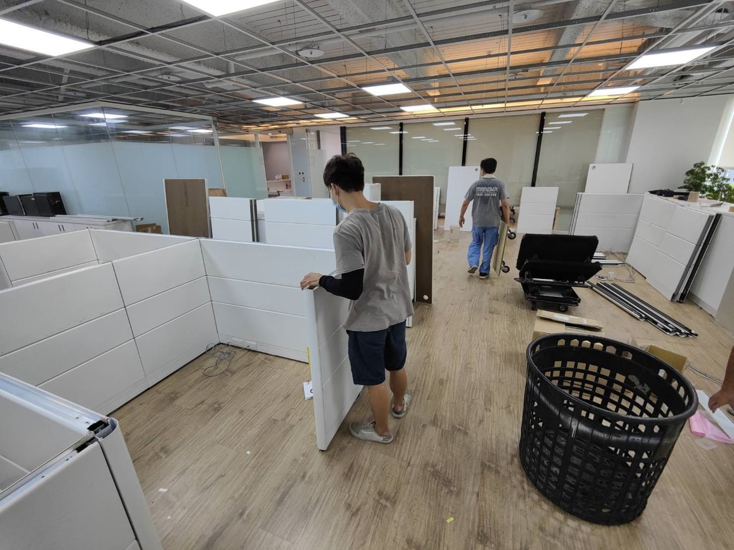 公司搬遷程序如何安排?搬家公司推薦、新北搬家公司推薦OA屏風拆裝處理【榮福搬家公司】基隆搬家、南港搬家、桃園搬家公司推薦、搬家首選、台北搬家公司推薦:「有效率快速搬運、用心服務、以客為尊」是榮福搬家公司的宗旨與精神。歡迎立即來電02-2651-2727專人服務。 公司搬遷程序如何安排?搬家公司推薦、新北搬家公司推薦OA屏風拆裝處理【榮福搬家公司】基隆搬家、南港搬家、桃園搬家公司推薦、搬家首選、台北搬家公司推薦:「有效率快速搬運、用心服務、以客為尊」是榮福搬家公司的宗旨與精神。歡迎立即來電02-2651-2727專人服務。