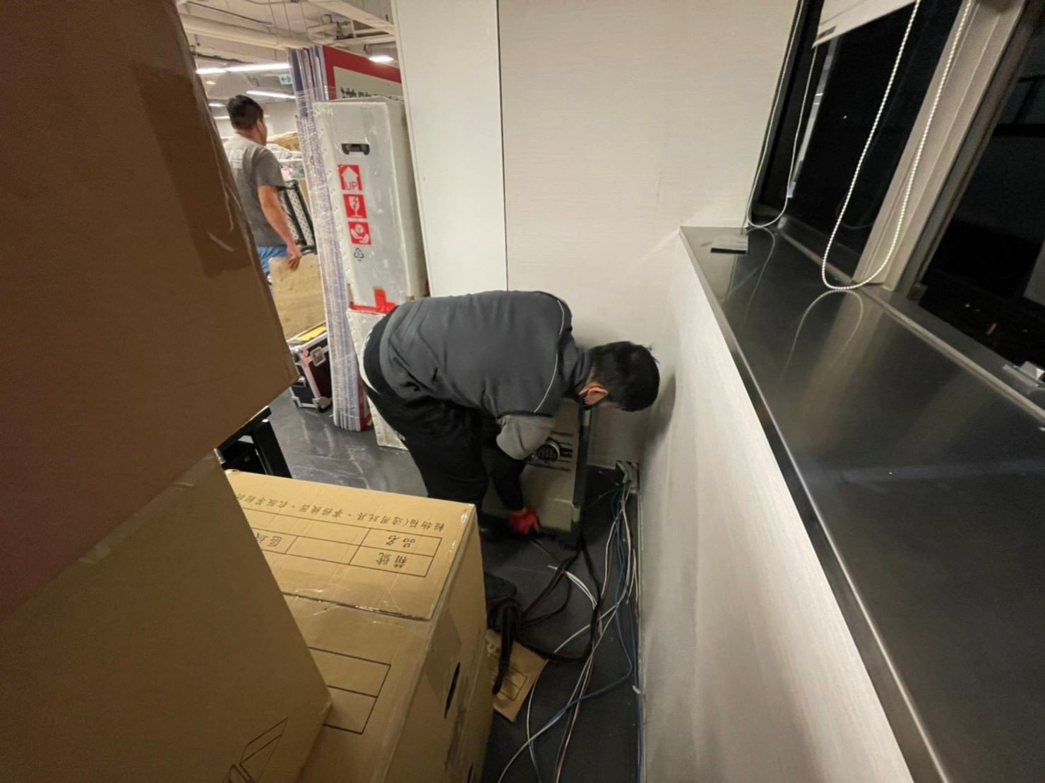 搬家公司推薦、台北搬家推薦【榮福搬家公司】南港搬家、桃園搬家公司推薦、新北搬家公司推薦、企業搬運服務、搬公司行號、廠房遷移、屏風拆裝、公司行號搬遷、政府機關搬遷、百貨專櫃遷移、學校單位搬遷、雜貨店搬遷、精緻包裝、家庭搬家、搬鋼琴、搬工、搬家公司紙箱、黃色膠帶、搬家估價、基隆搬家、家具拆裝、搬家具,針對顧客都秉持以用心實在專業搬家技巧,搬家實在用心值得您的信賴與選擇。歡迎來電咨詢02-2651-2727,榮福搬家有專員立即為您服務。 搬家公司推薦、台北搬家推薦【榮福搬家公司】南港搬家、桃園搬家公司推薦、新北搬家公司推薦、企業搬運服務、搬公司行號、廠房遷移、屏風拆裝、公司行號搬遷、政府機關搬遷、百貨專櫃遷移、學校單位搬遷、雜貨店搬遷、精緻包裝、家庭搬家、搬鋼琴、搬工、搬家公司紙箱、黃色膠帶、搬家估價、基隆搬家、家具拆裝、搬家具,針對顧客都秉持以用心實在專業搬家技巧,搬家實在用心值得您的信賴與選擇。歡迎來電咨詢02-2651-2727,榮福搬家有專員立即為您服務。
